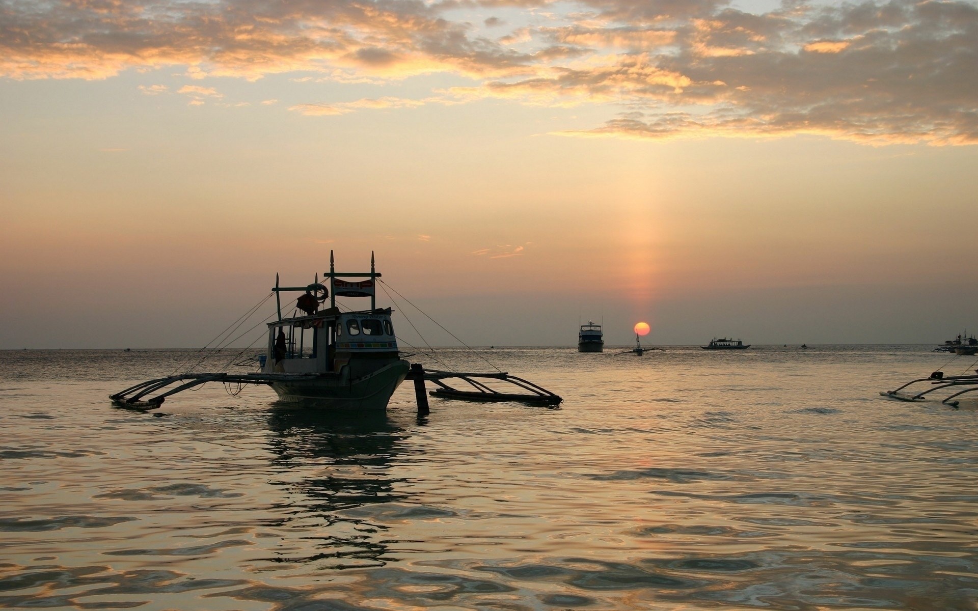 Boat on the water at sunset HD Wallpaper
