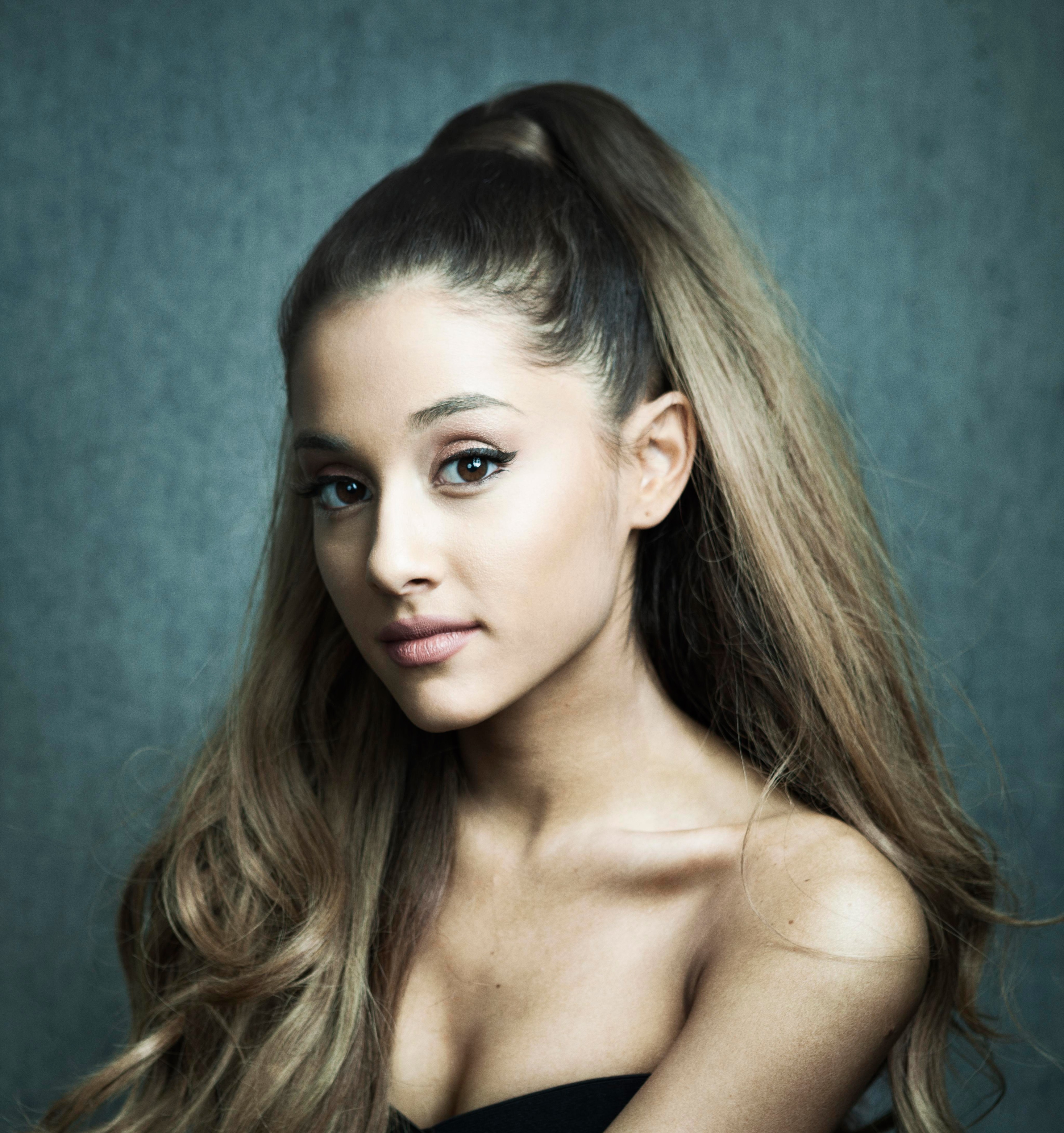 Ariana Grande 4K HD Wallpaper