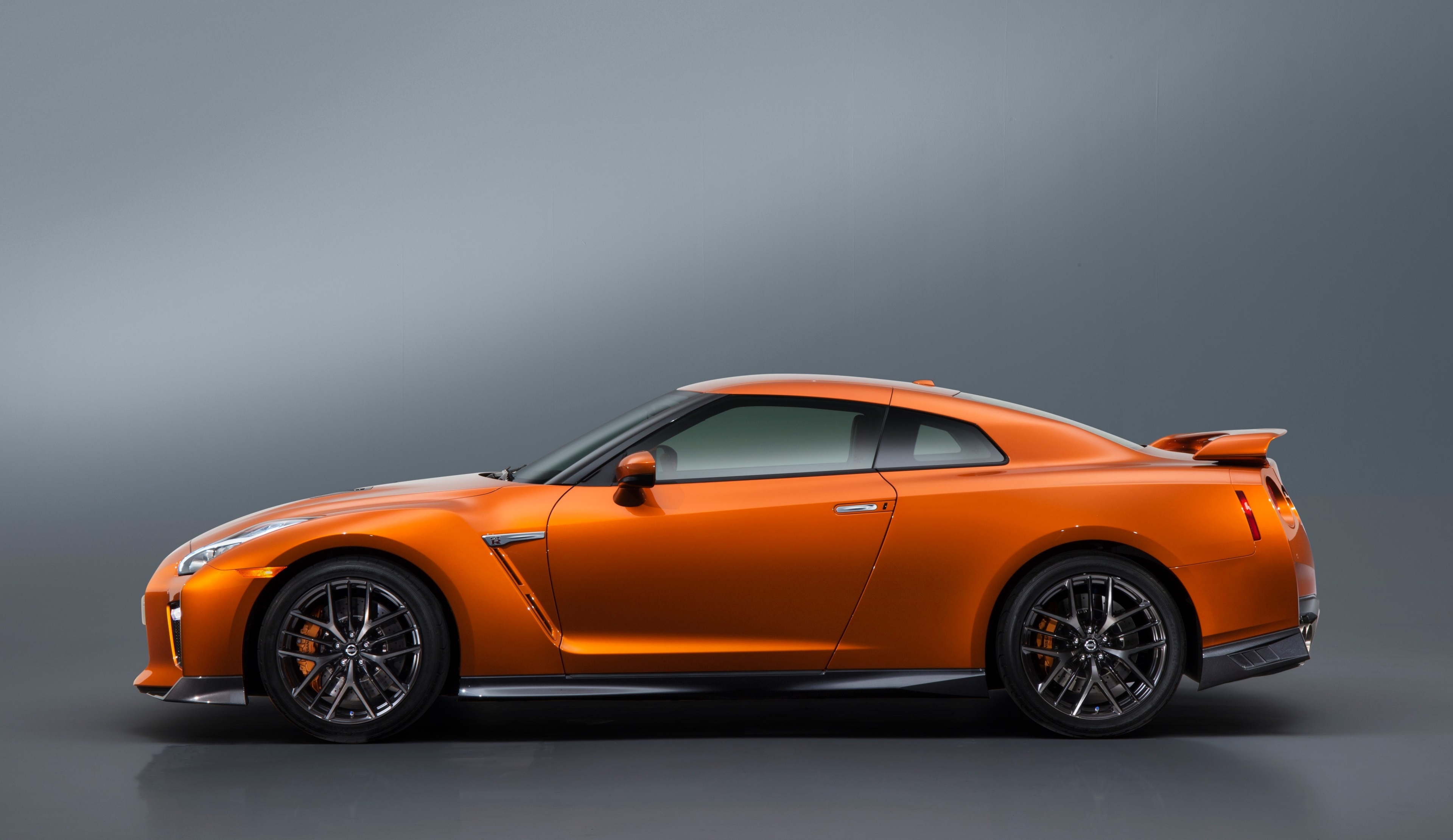 Nissan GT-R 4K HD Wallpaper