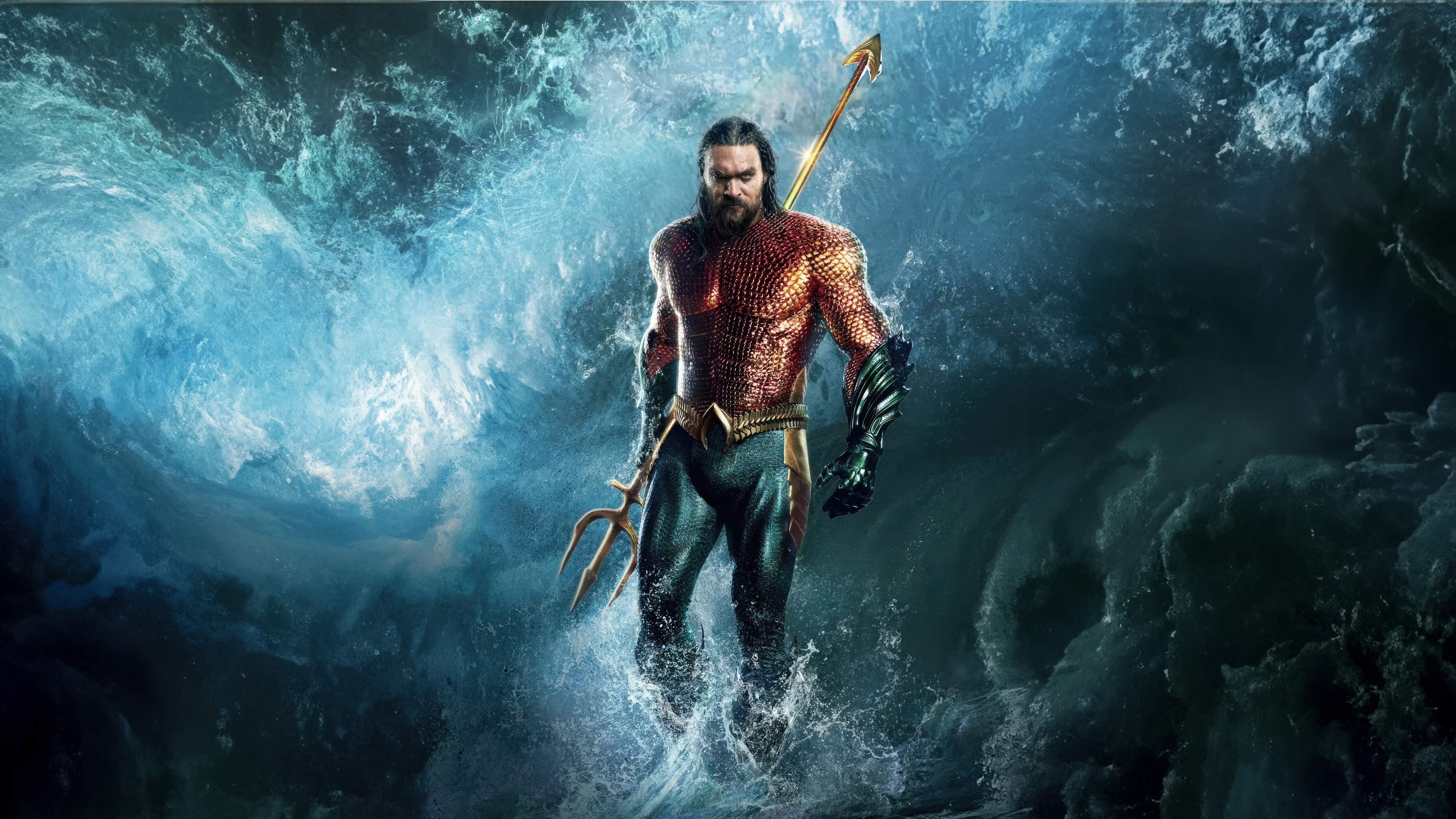 Jason Momoa as Aquaman in the ocean HD Wallpaper