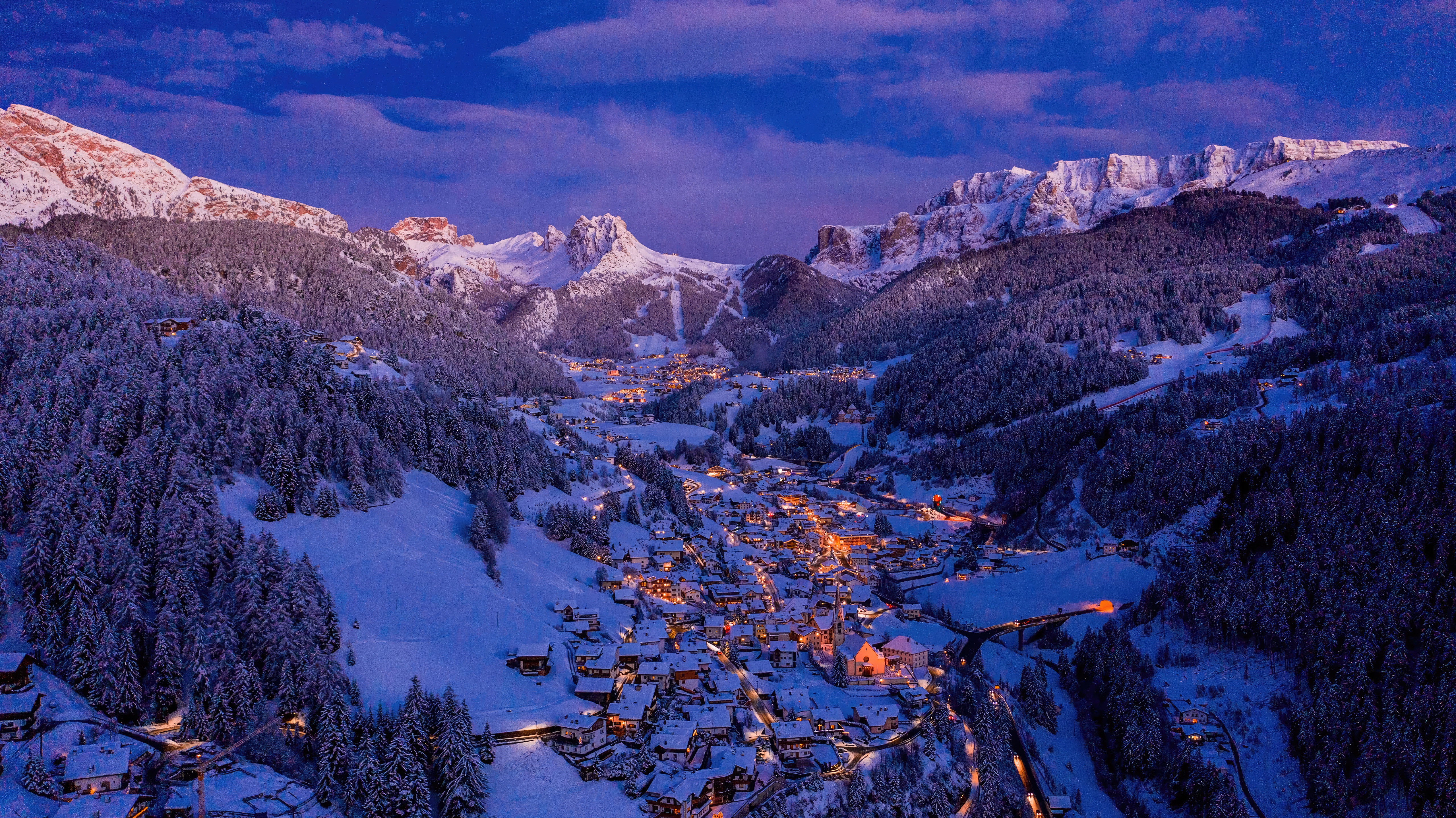 Val Gardena Italy Valley at Christmas HD Wallpaper