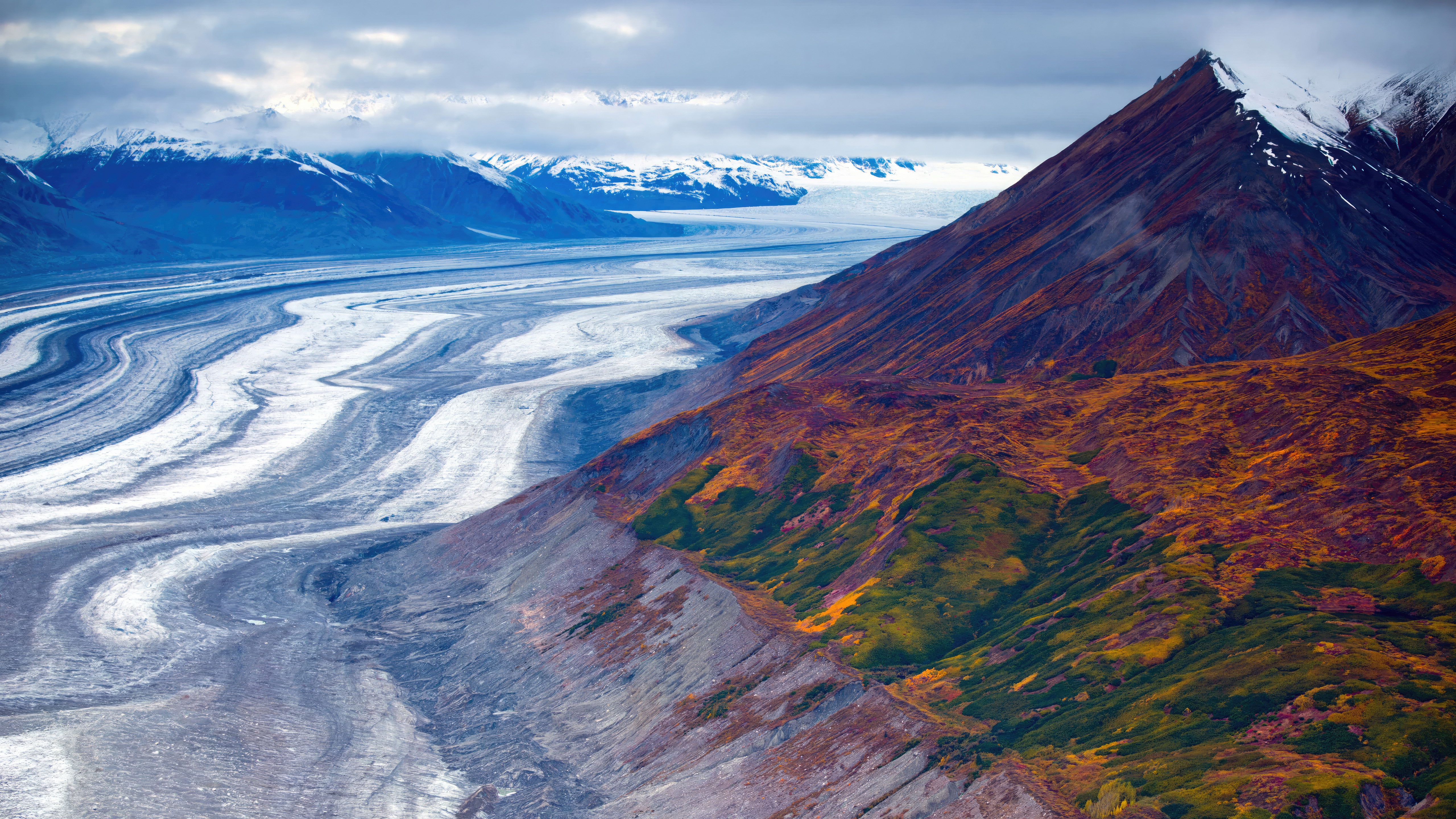 Mount Logan In Kluane National Park HD Wallpaper