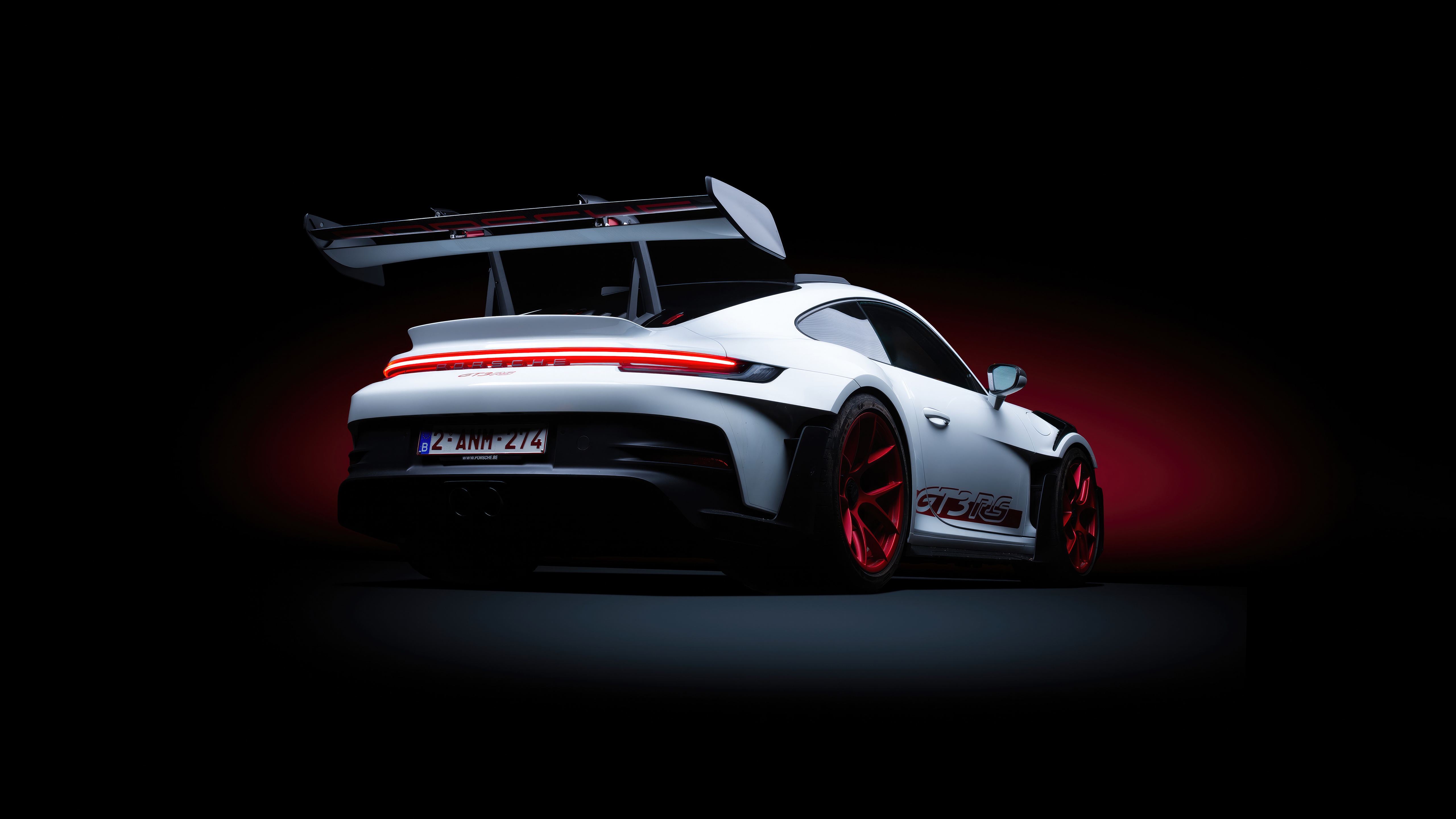 White Porsche 911 GT3 RS with red wheels HD Wallpaper