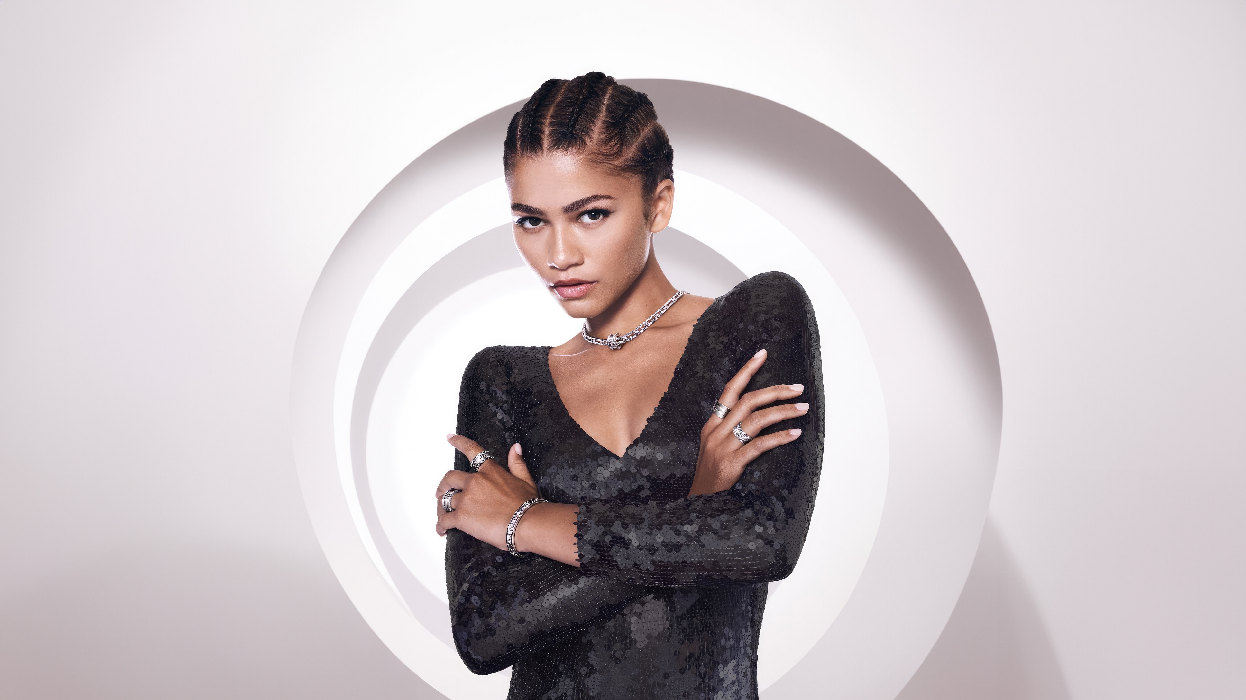 Zendaya in Bulgari jewelry HD Wallpaper