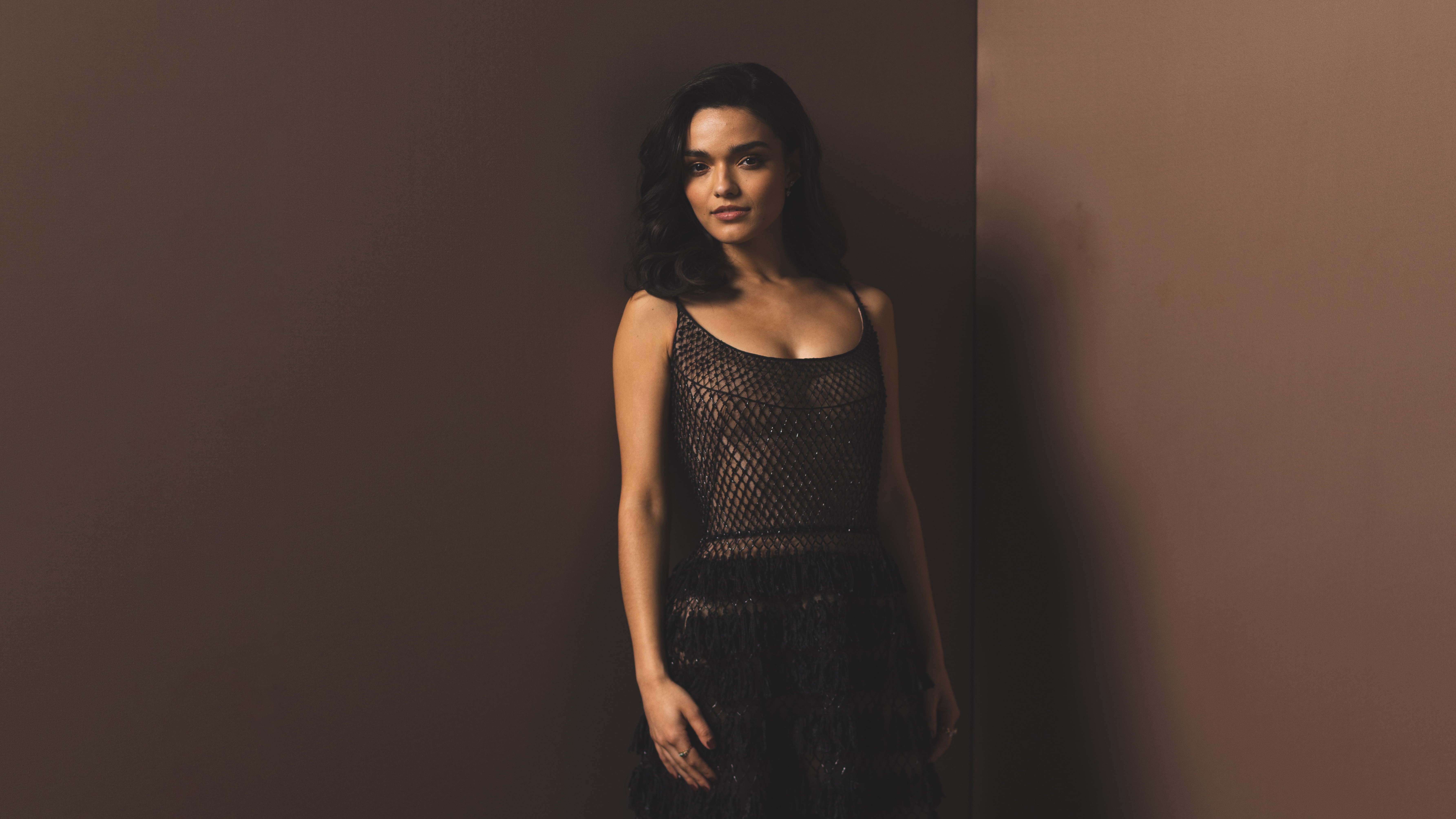 Rachel Zegler in a black dress HD Wallpaper