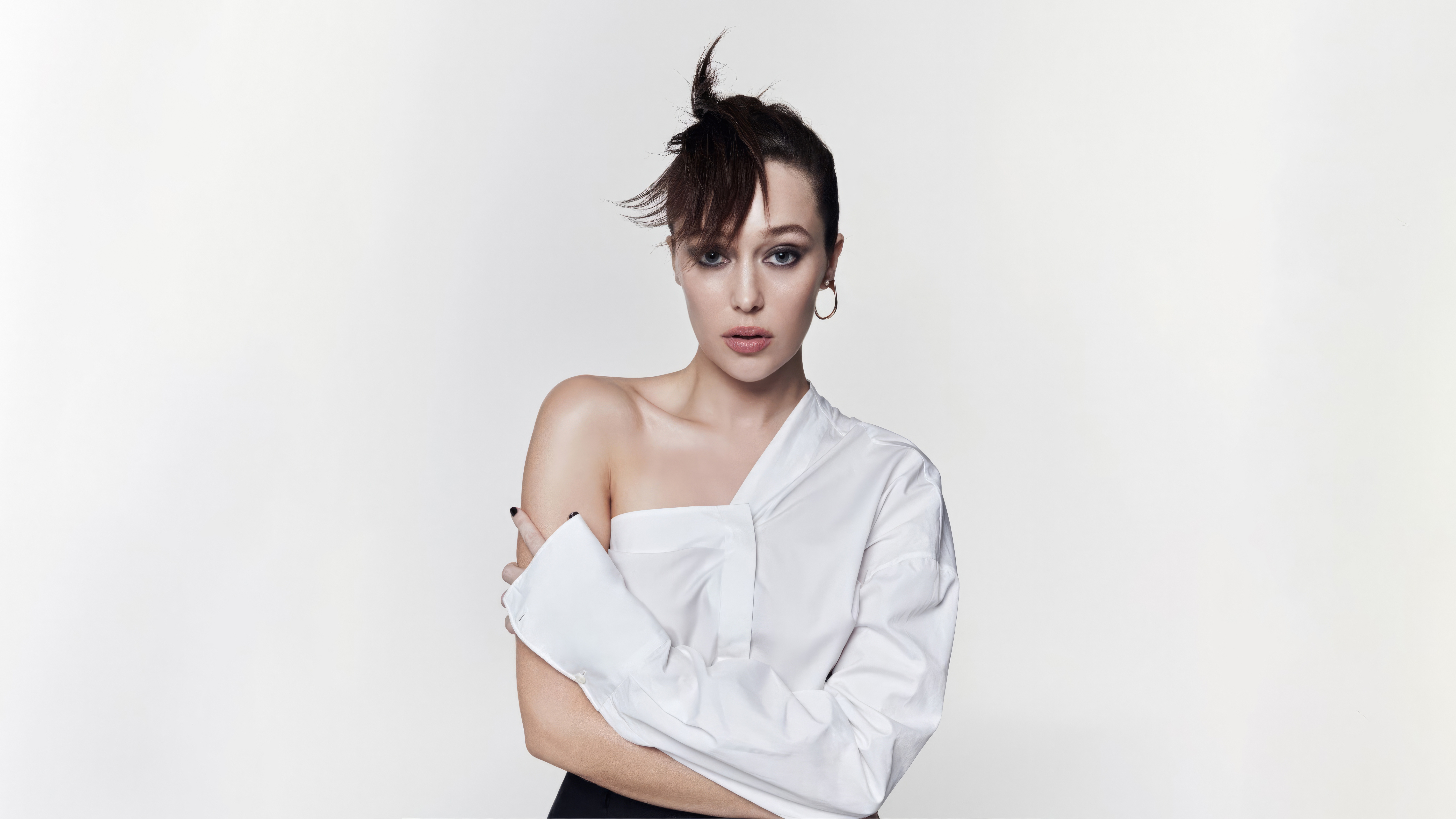 Alycia Debnam Carey for Elle Magazine Australia HD Wallpaper