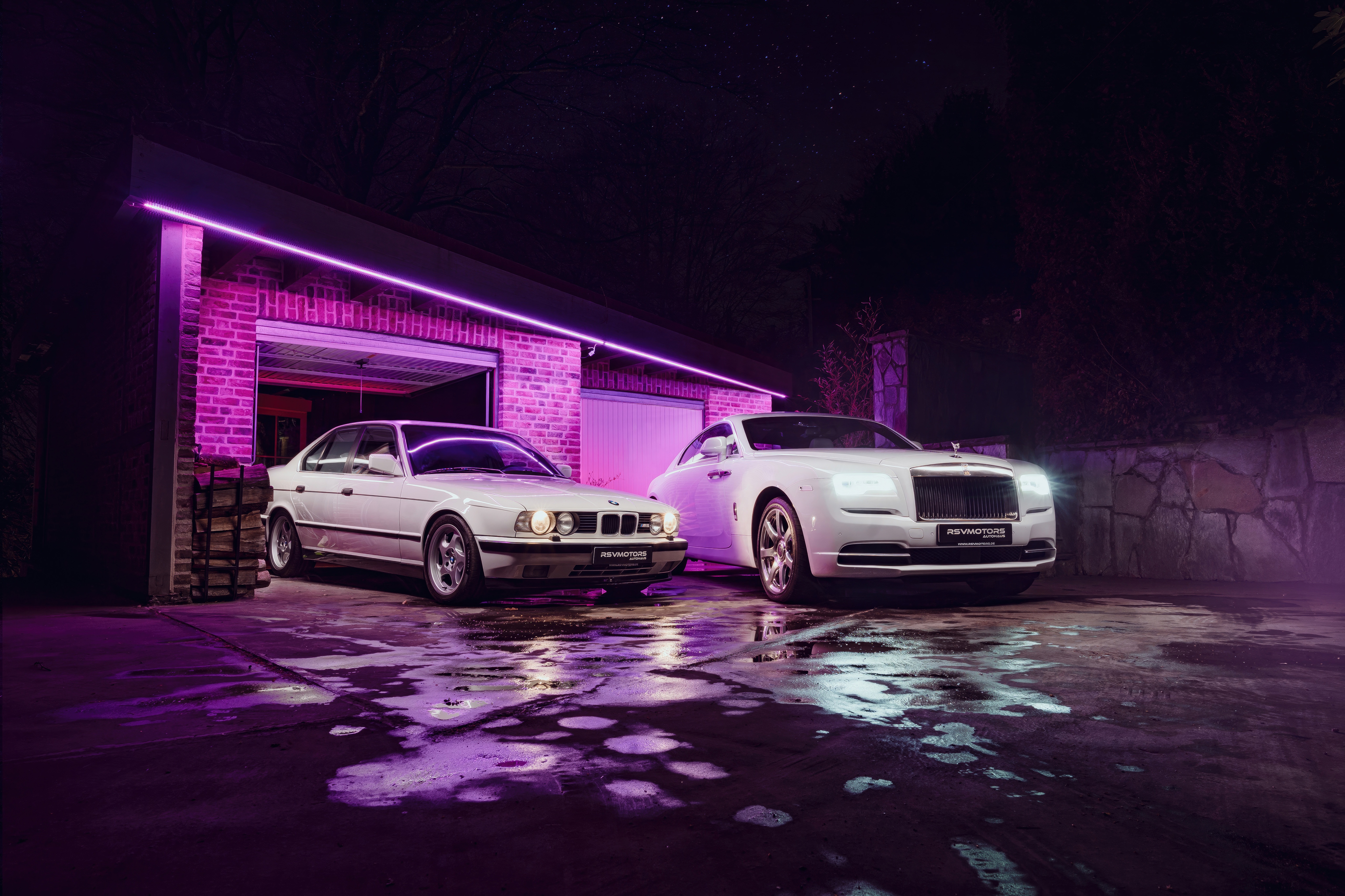 Rolls Royce and Classic BMW M5 at Night HD Wallpaper