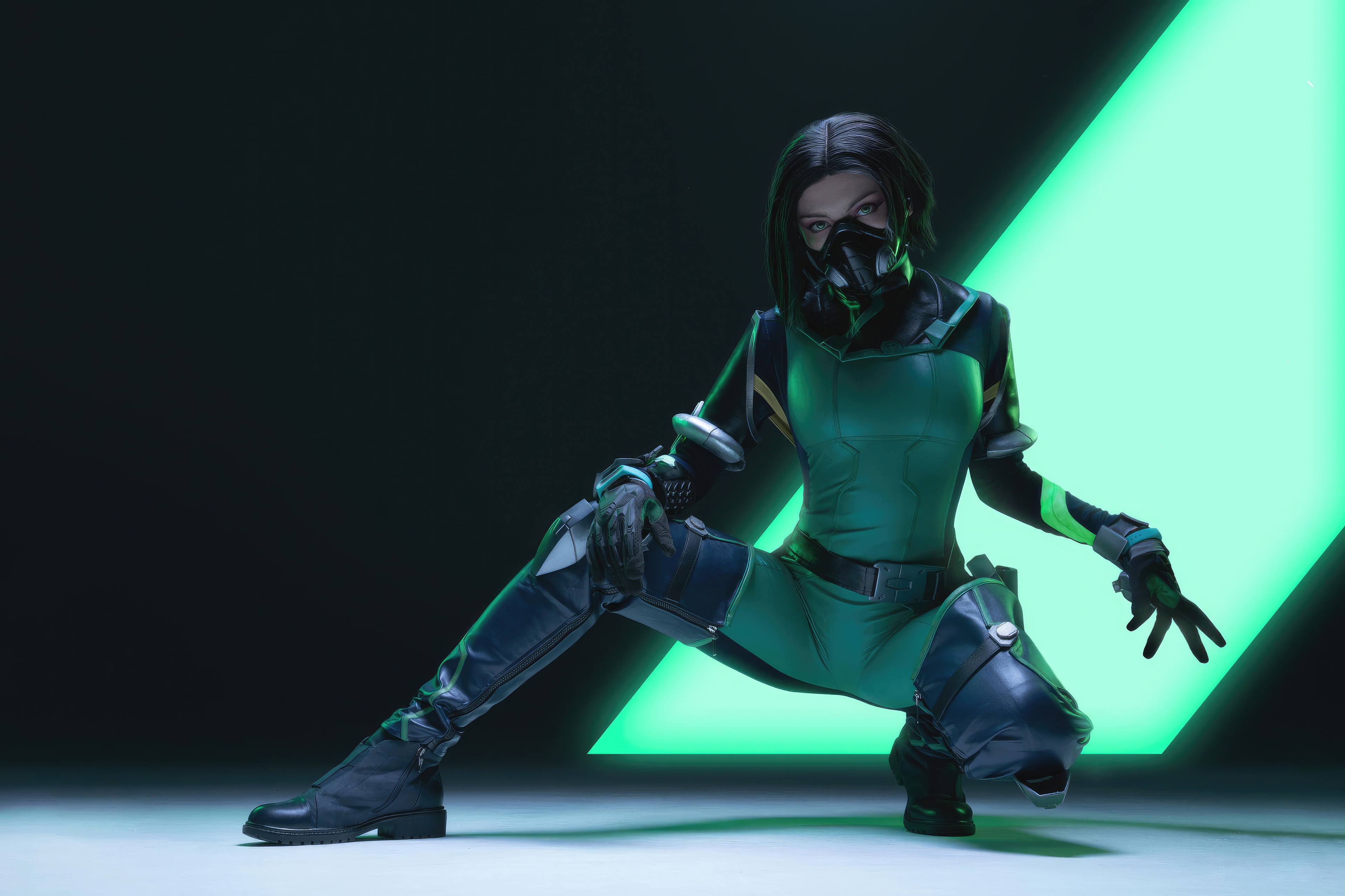 Valorant Viper Cosplay HD Wallpaper