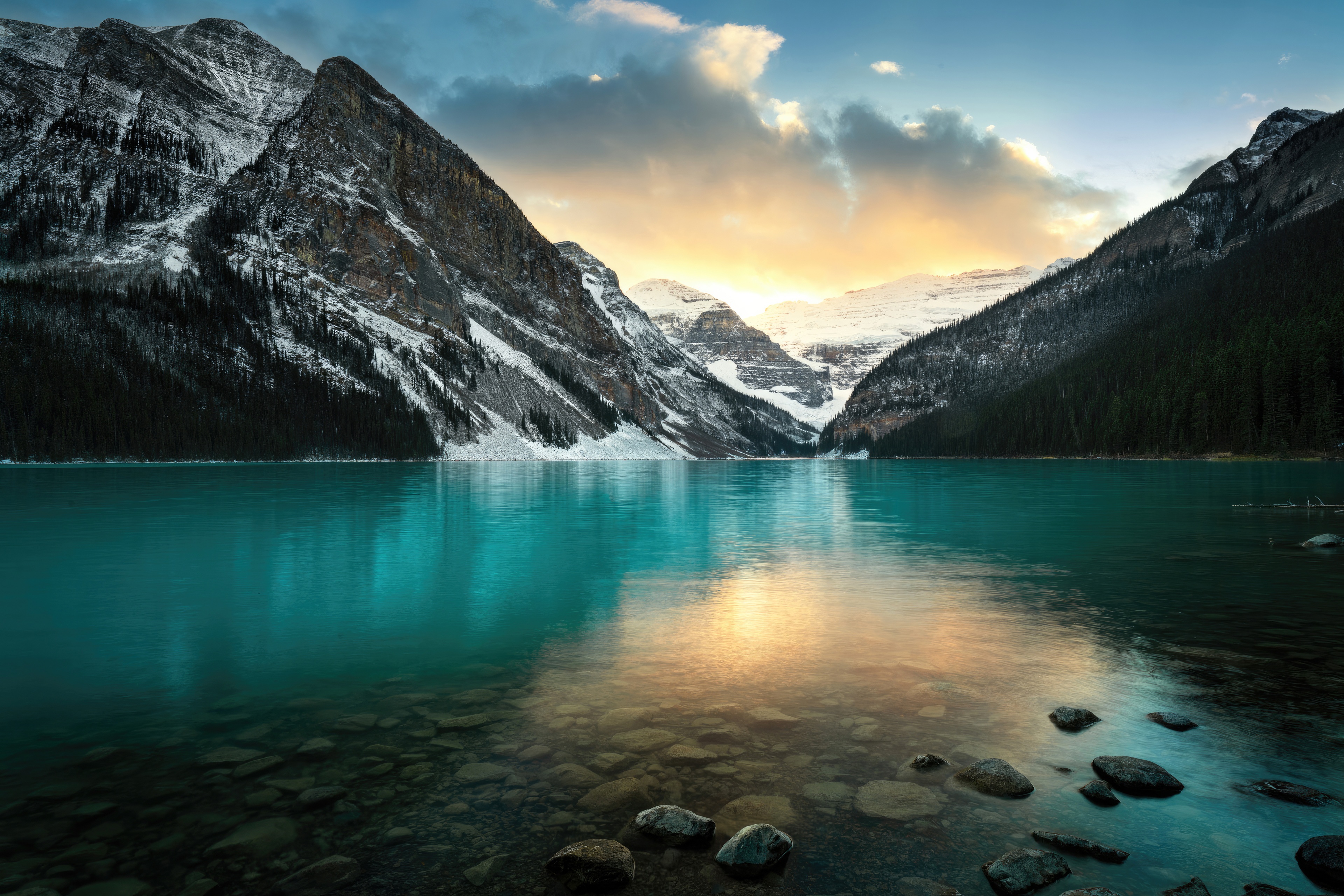 Lake Louise in Canada at sunset HD Wallpaper
