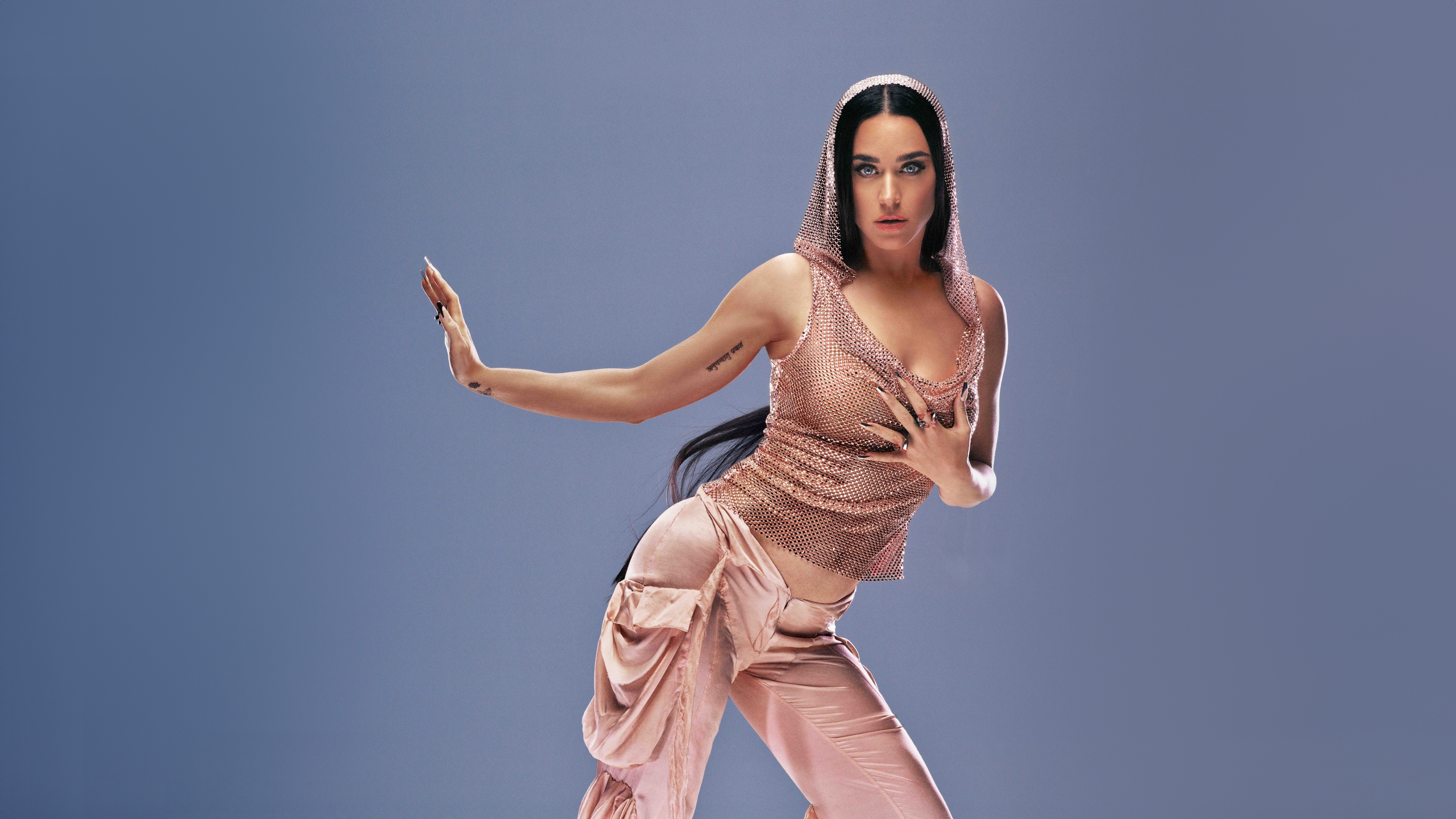 Katy Perry in a shimmering outfit HD Wallpaper