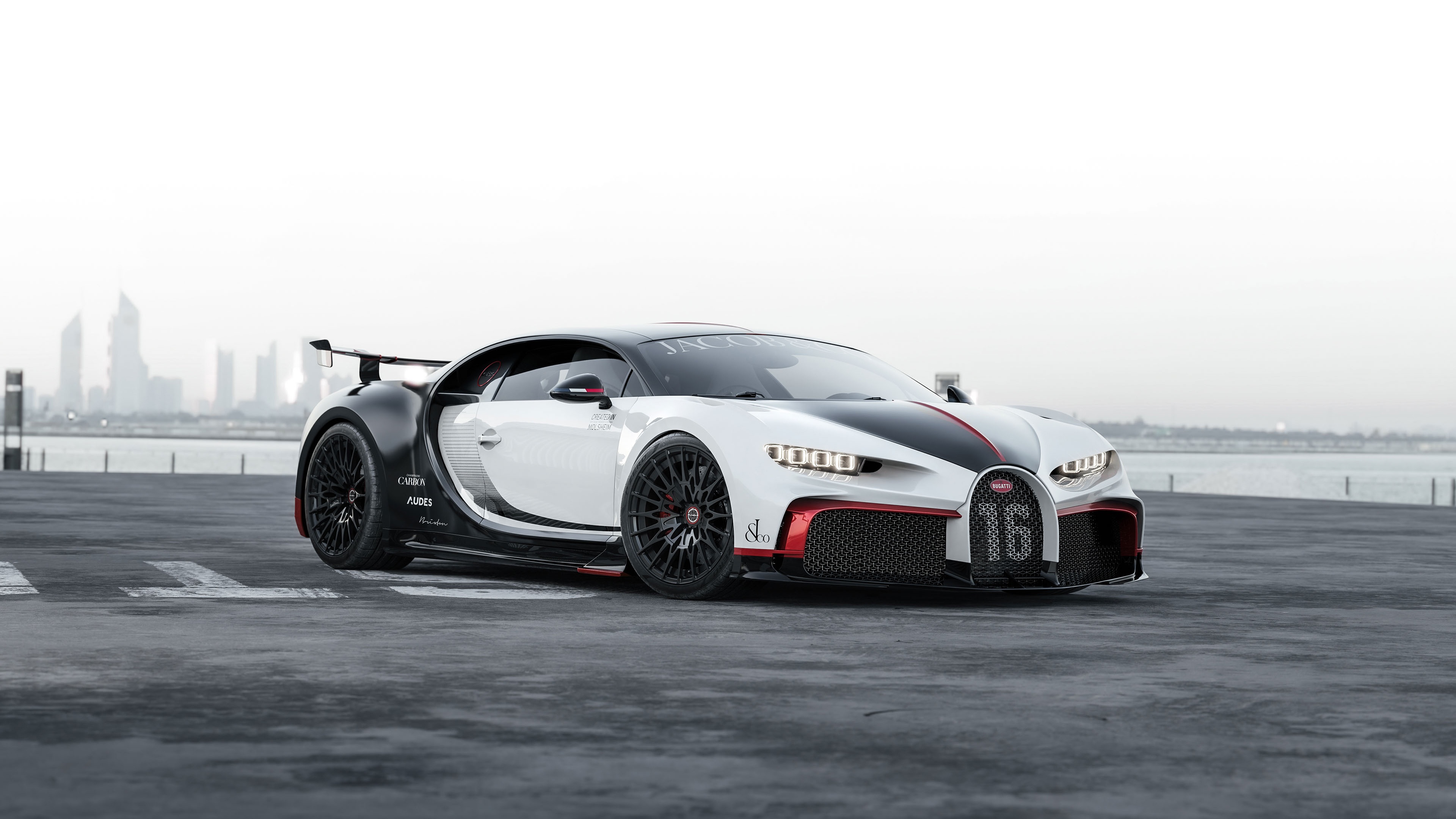White Bugatti Chiron with racing accents HD Wallpaper