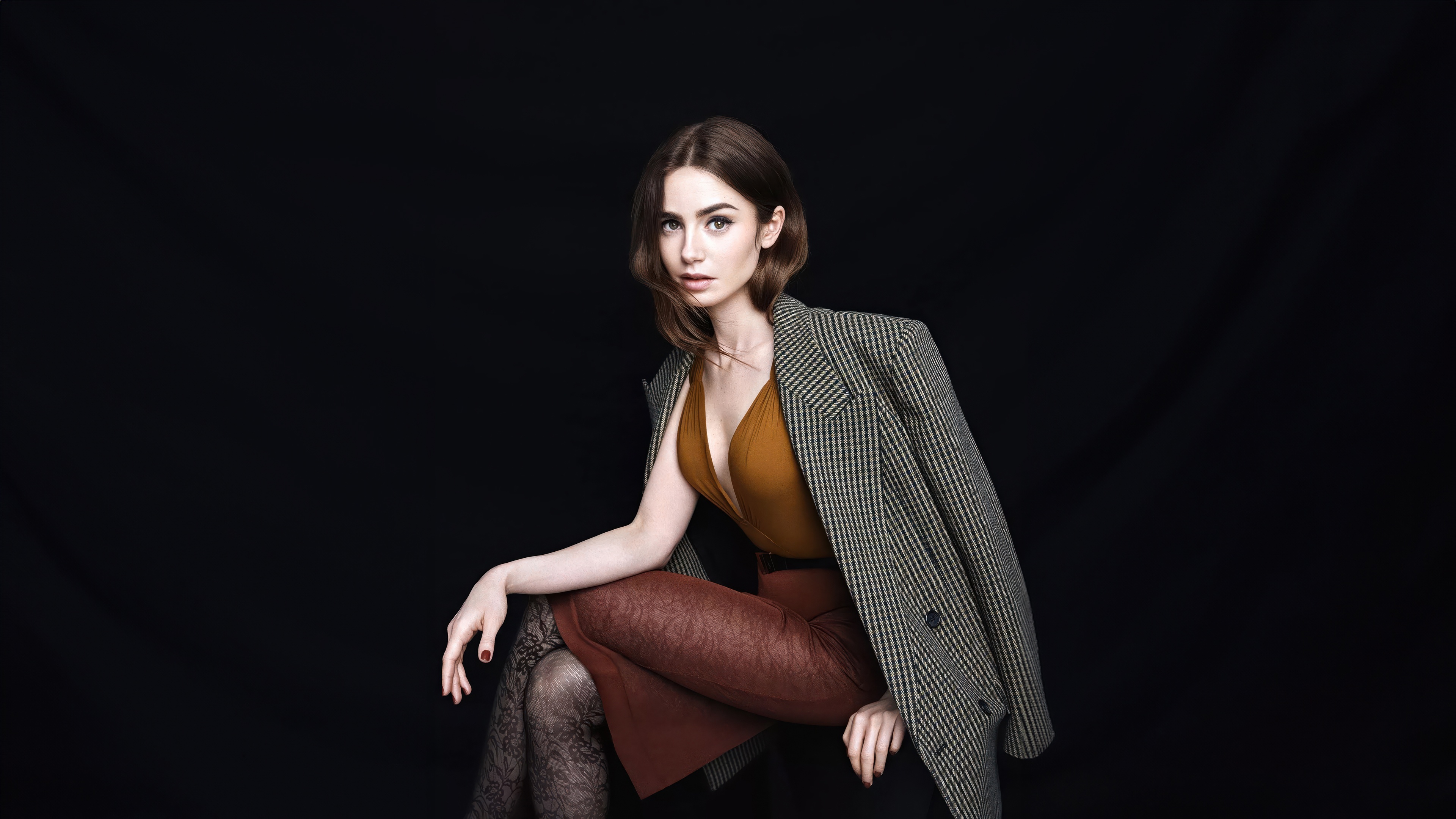 Lily Collins in Vogue HD Wallpaper