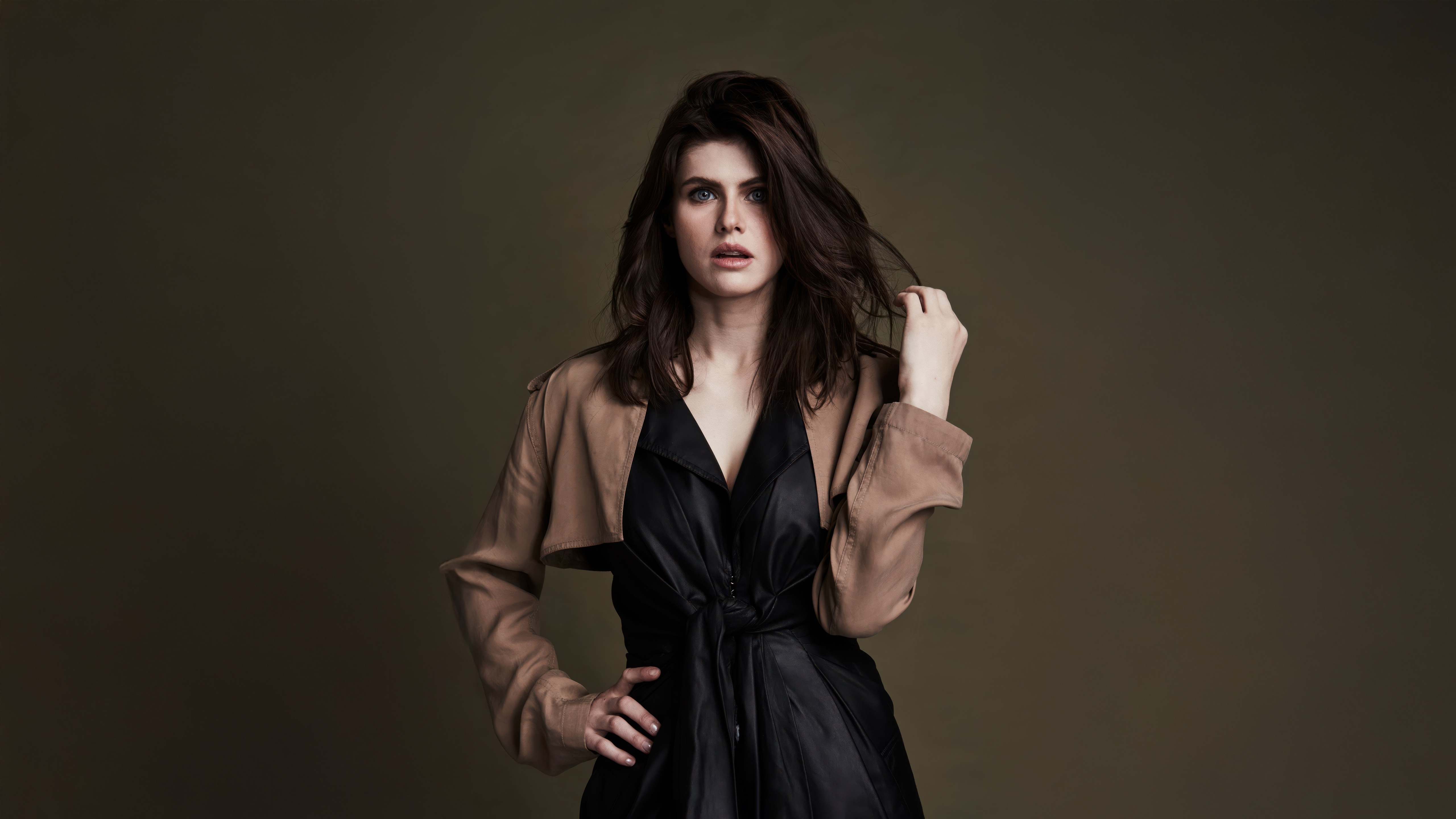 Alexandra Daddario in a black dress and trench coat HD Wallpaper