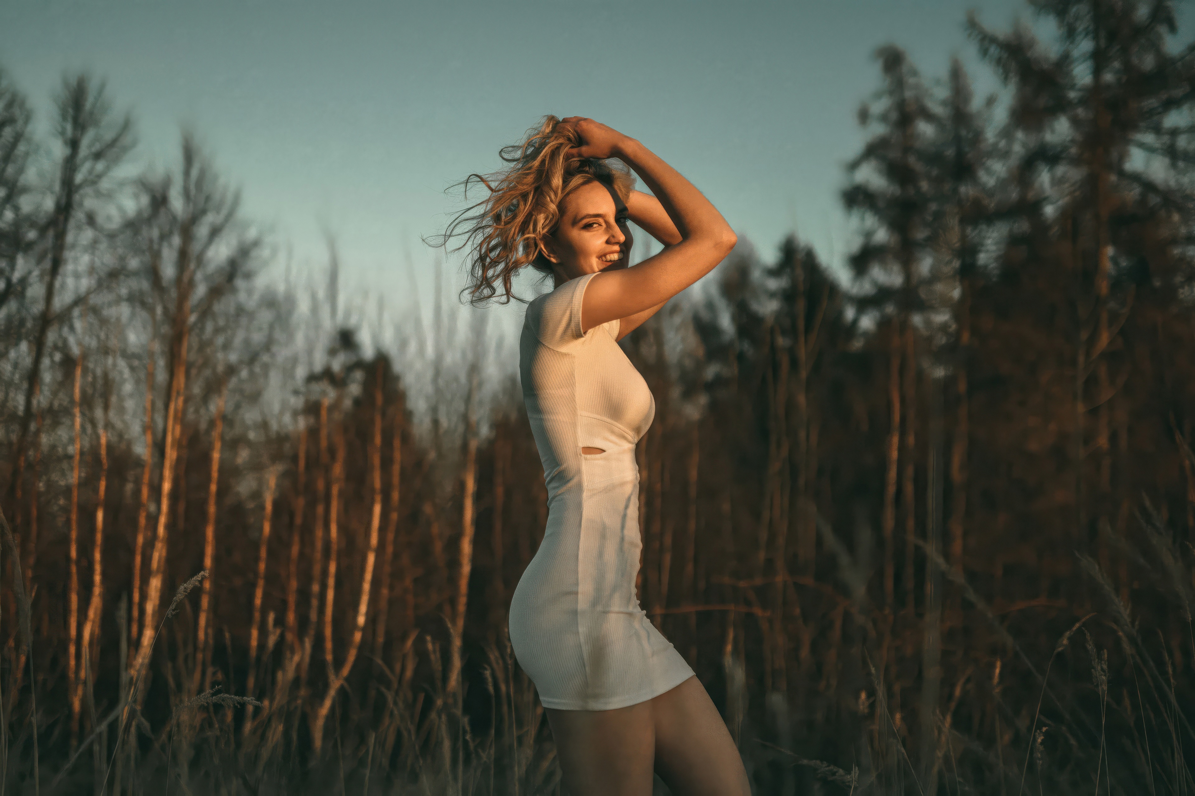 Girl in white dress with blonde hair HD Wallpaper
