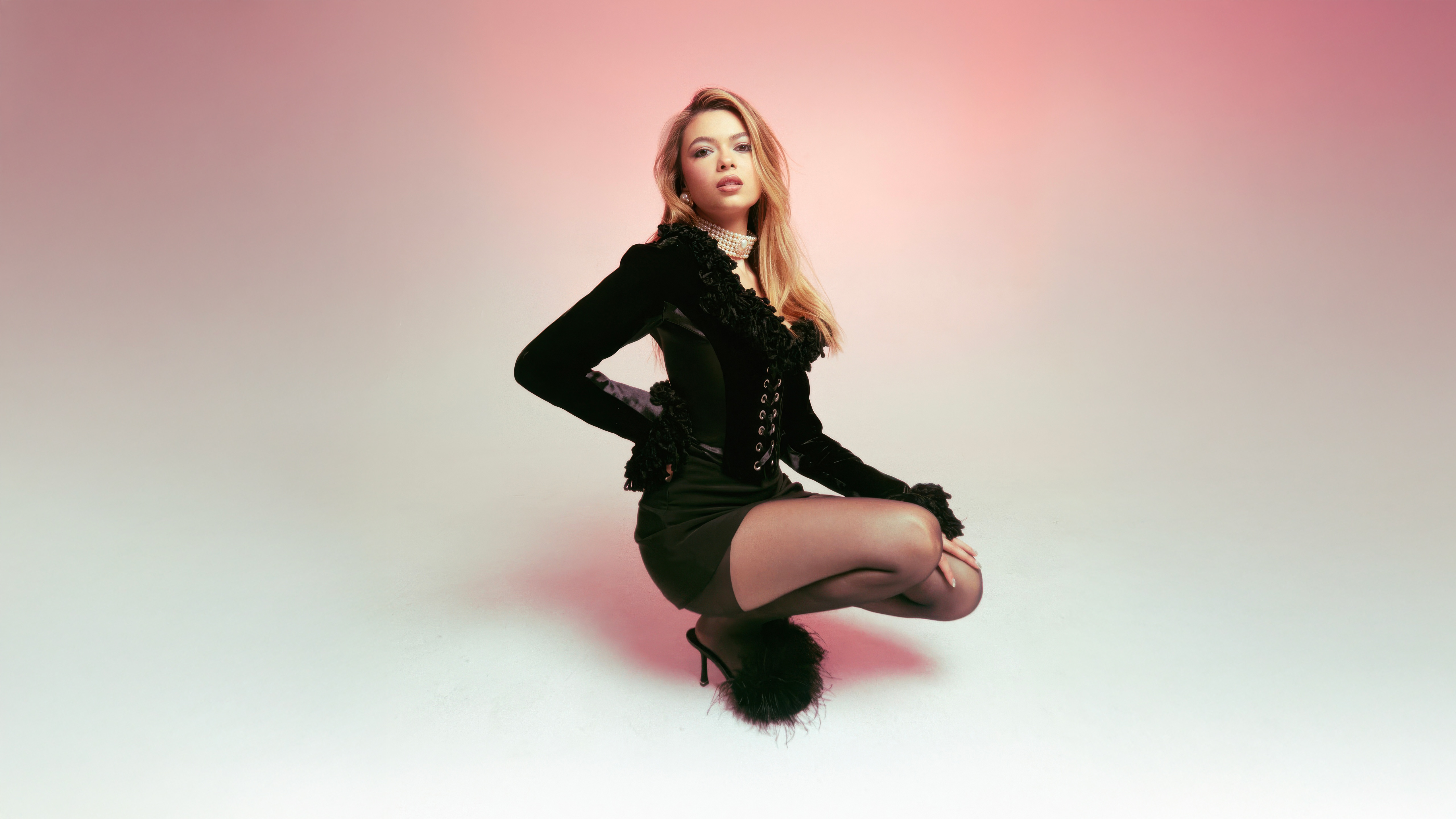 Nikki Hahn for Tmrw Magazine HD Wallpaper