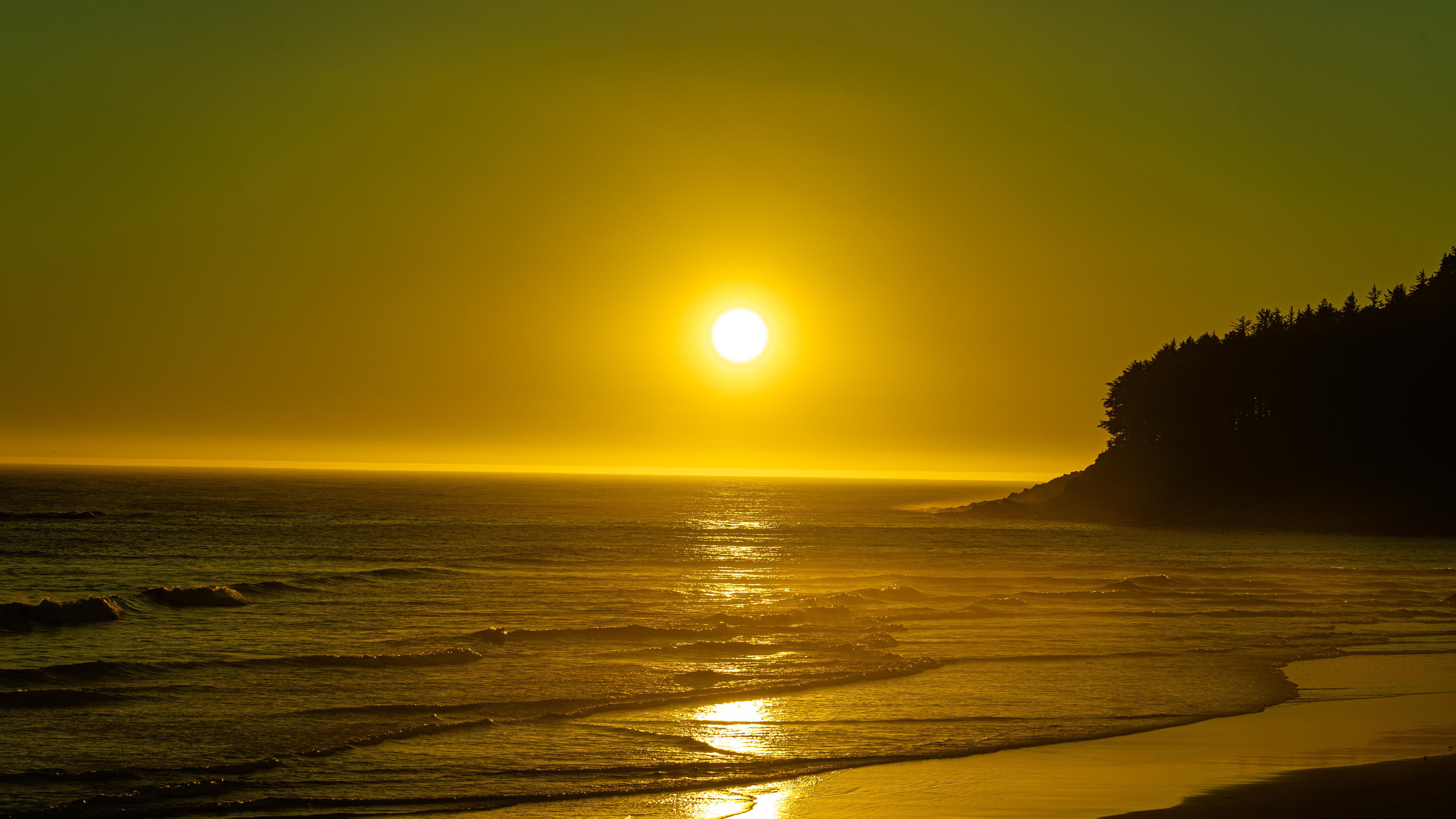 Golden Sunset Over The Oregon Coast HD Wallpaper