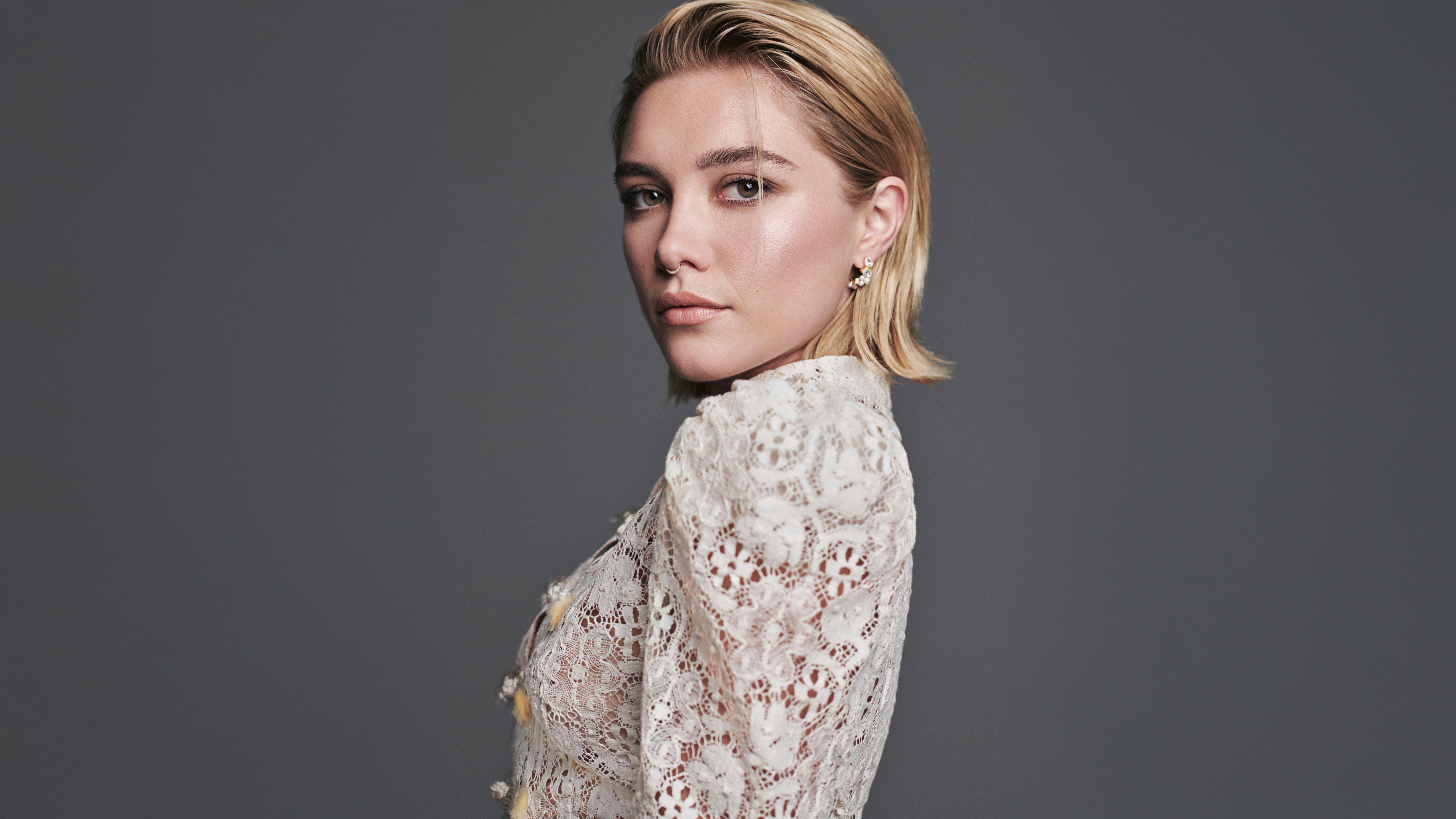 Florence Pugh in a white lace top HD Wallpaper