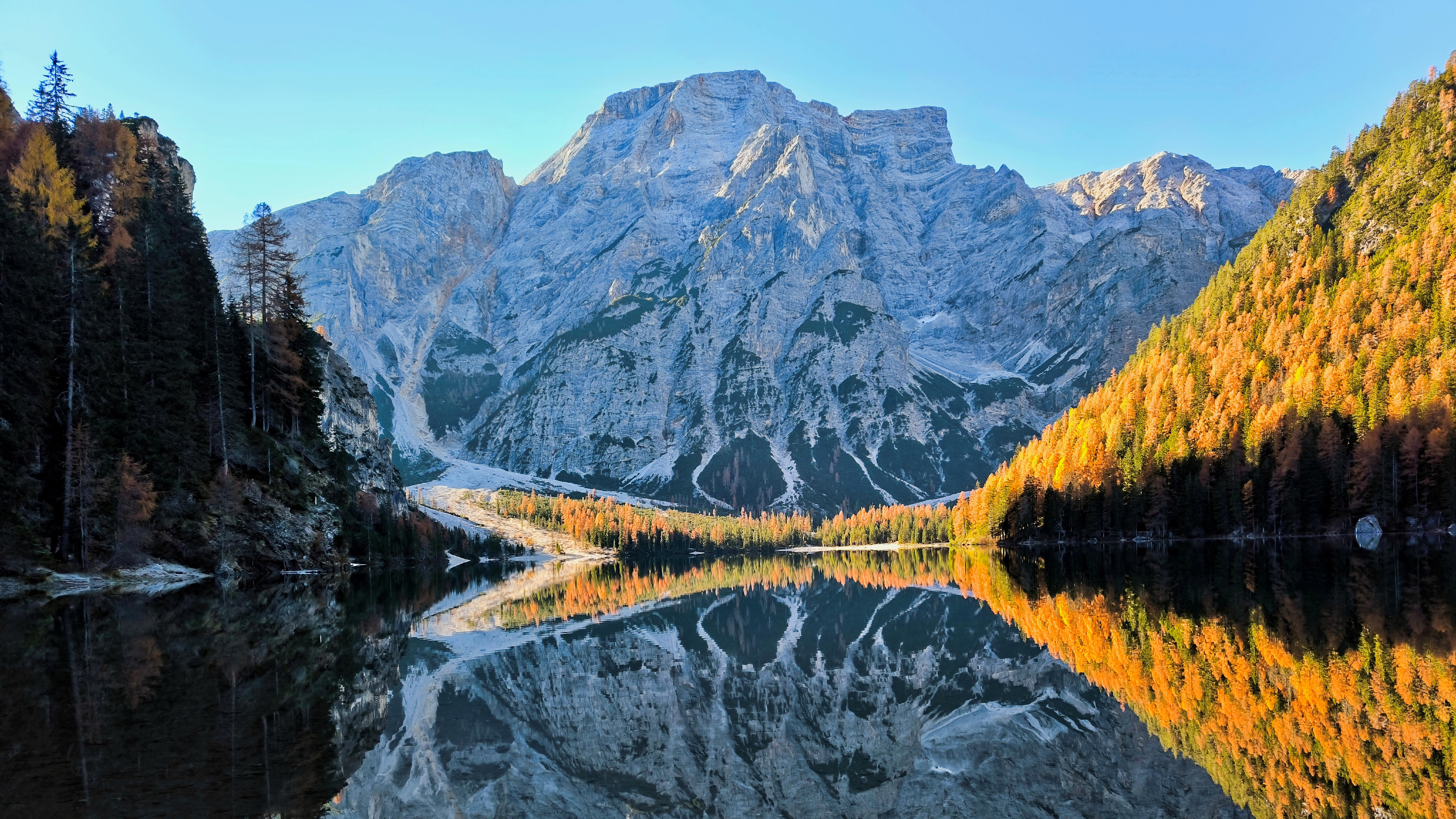 Autumn on Lago di Braies in the Italian Dolomites HD Wallpaper