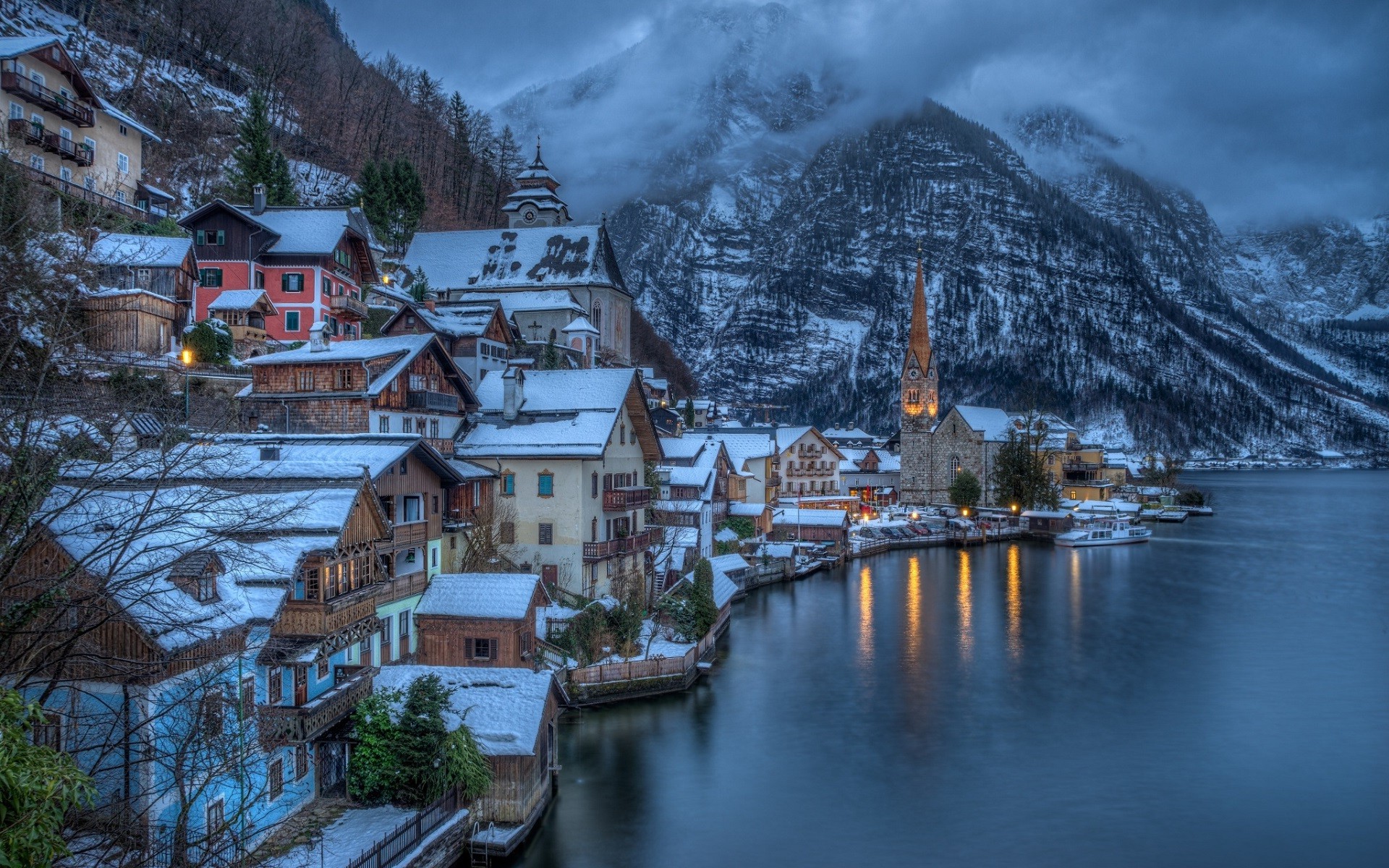 Hallstatt, Austria in Winter with Snow and Mountains HD Wallpaper