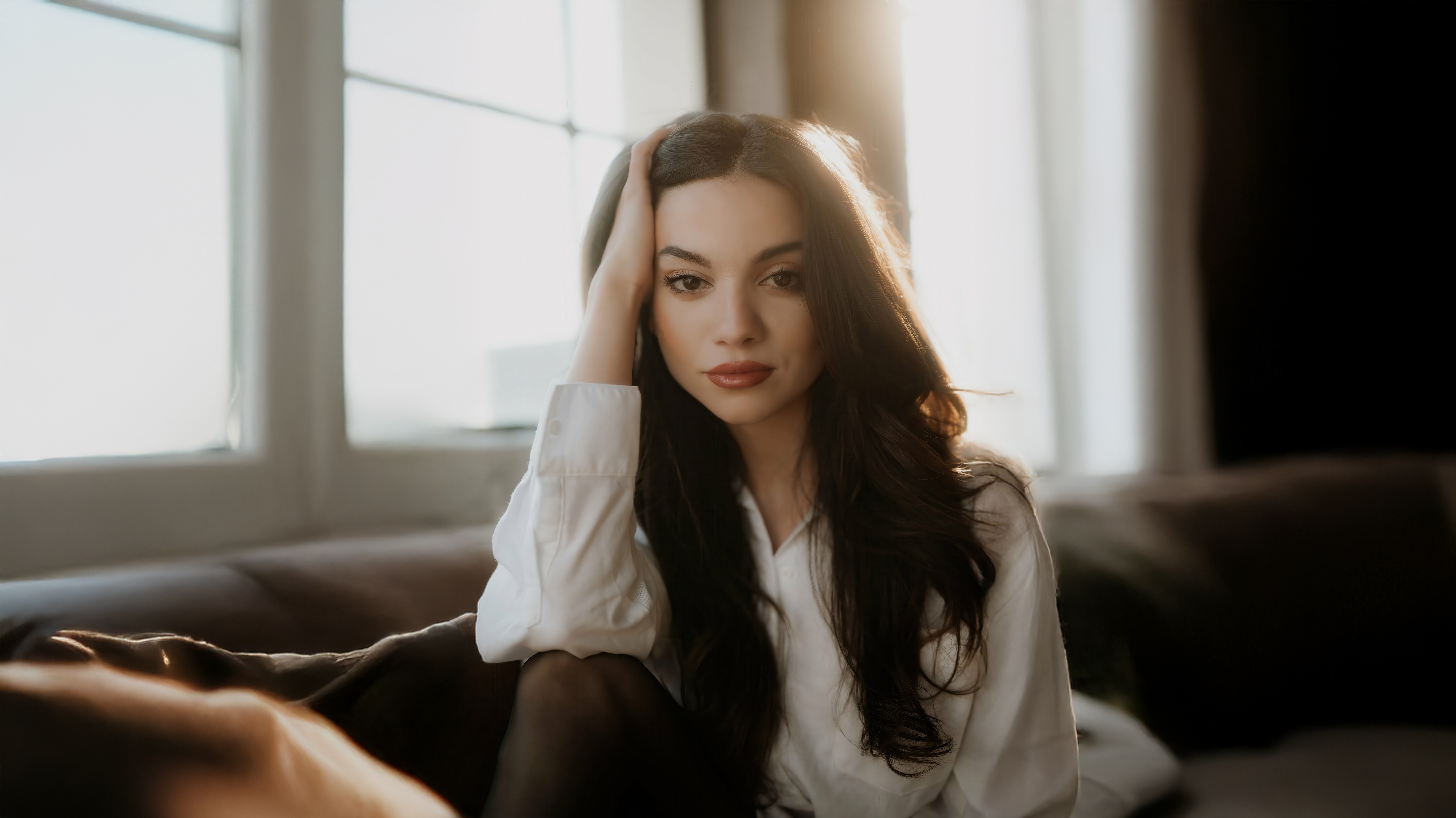 Lauren Lavera sitting on a couch HD Wallpaper