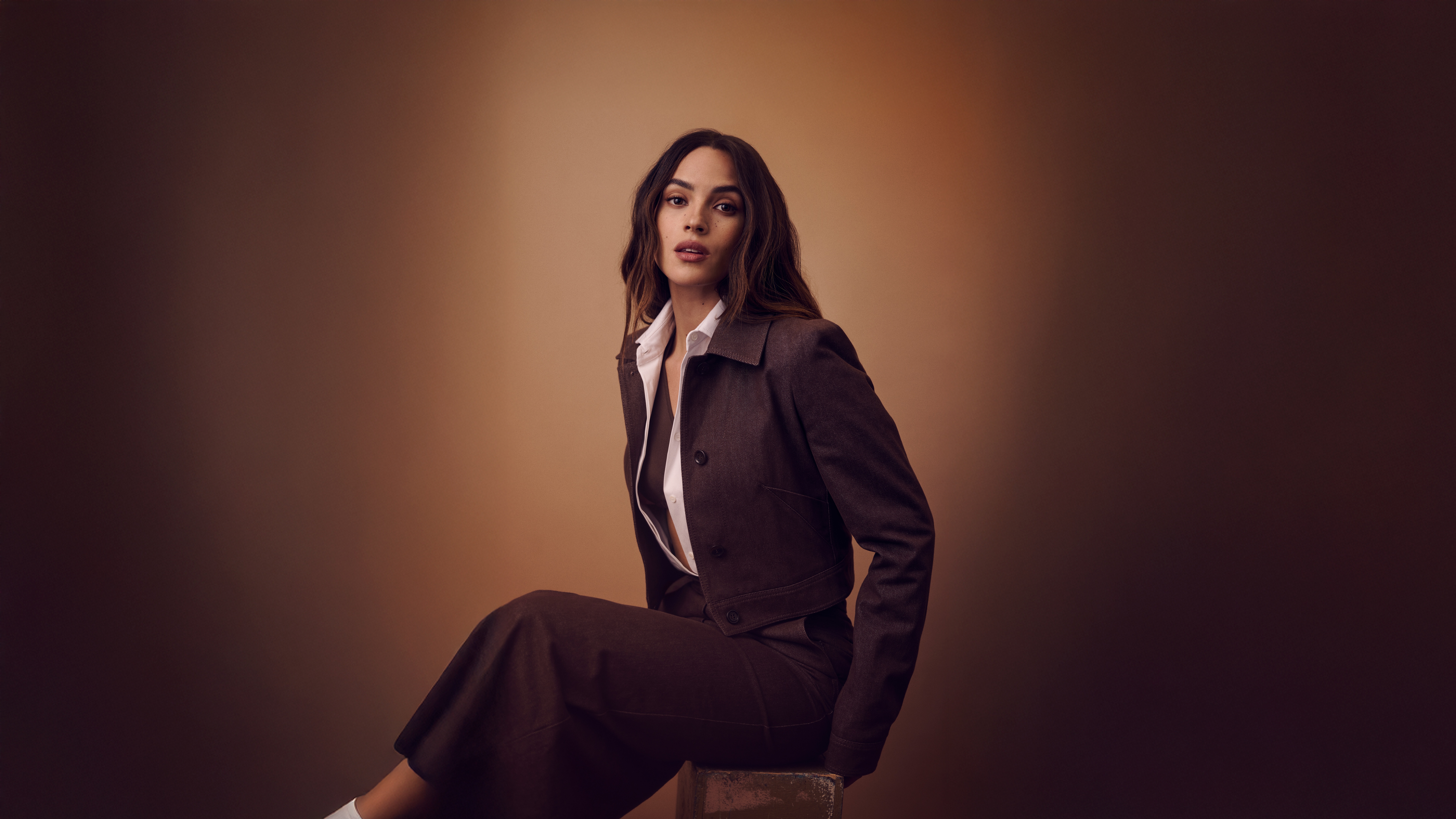 Adria Arjona for The Washington Post HD Wallpaper