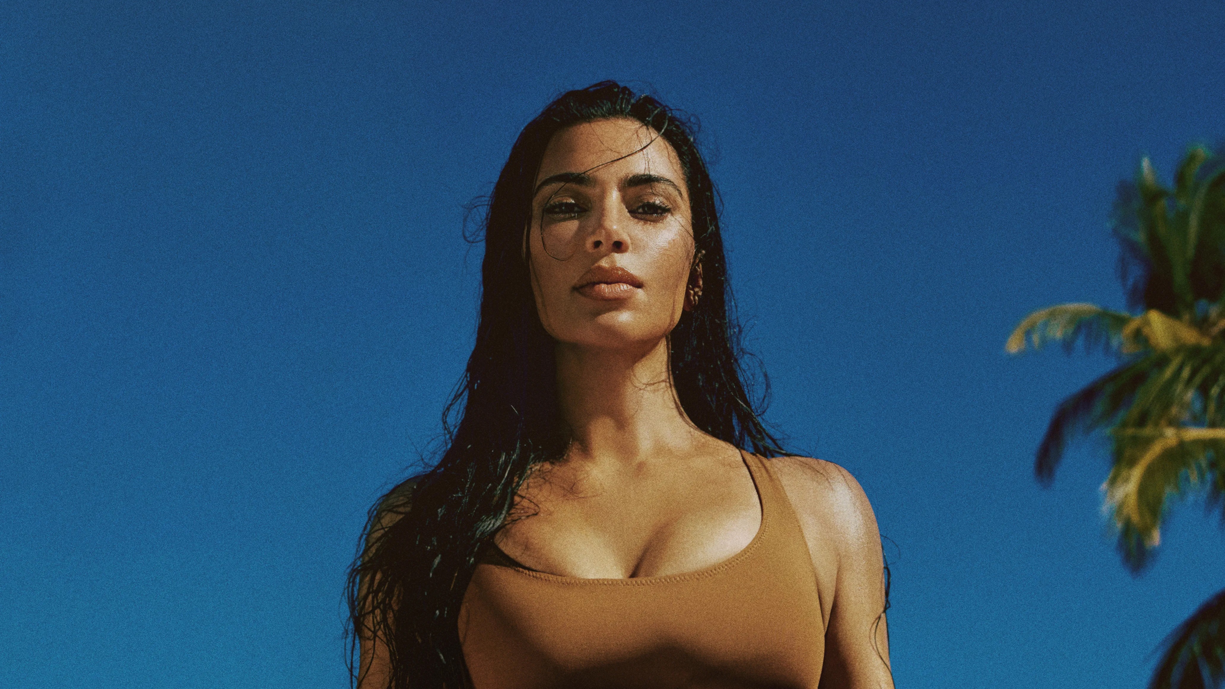 Kim Kardashian in Skims Swimwear HD Wallpaper