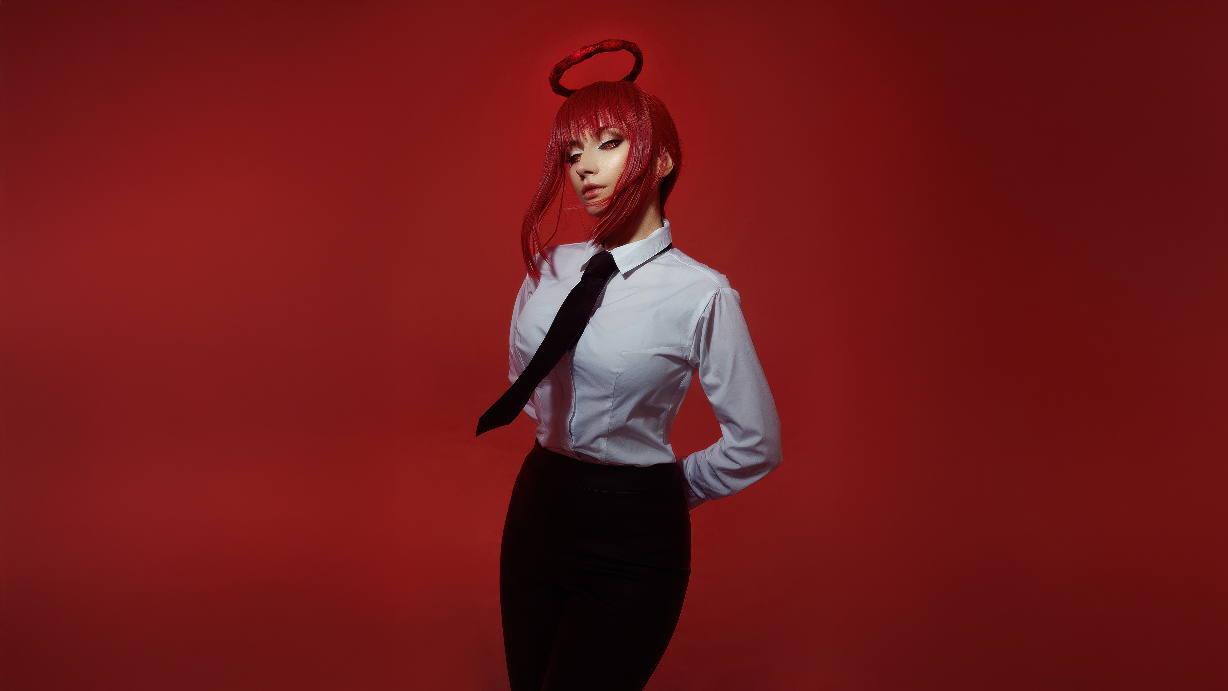 Makima Cosplay from Chainsaw Man HD Wallpaper