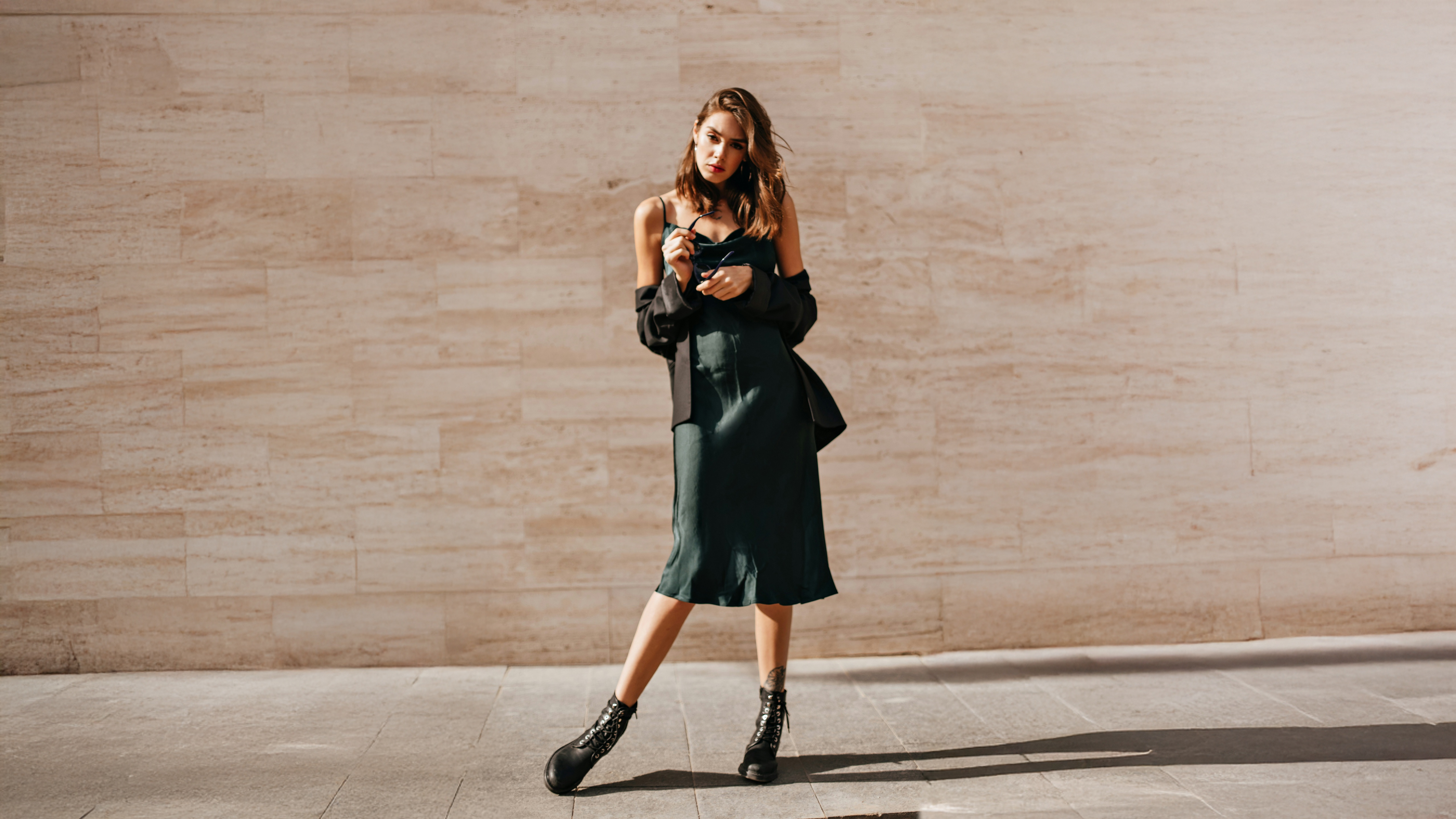 Woman in a black dress and jacket HD Wallpaper