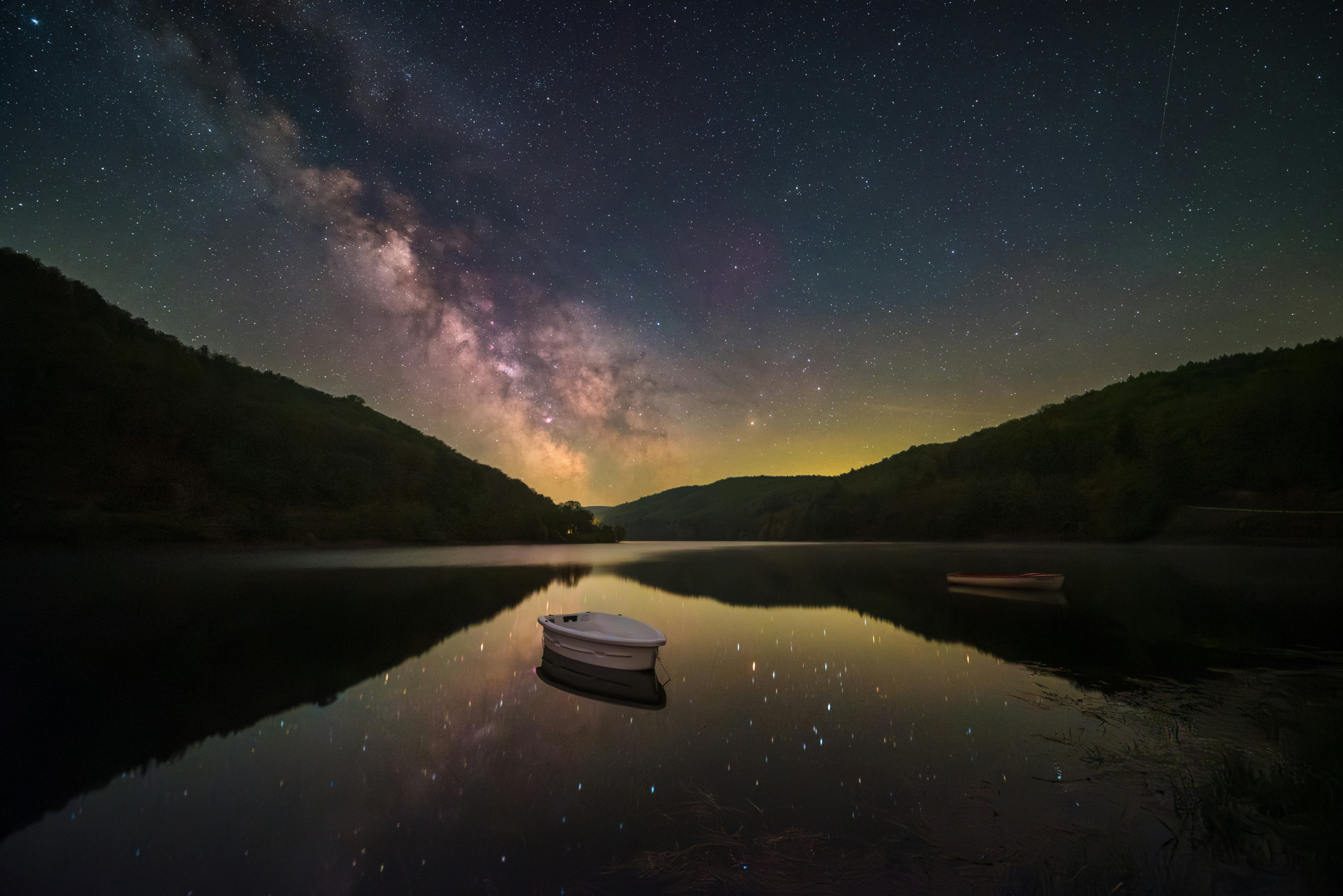 Milky Way Reflection on Mountain Lake with Boats HD Wallpaper