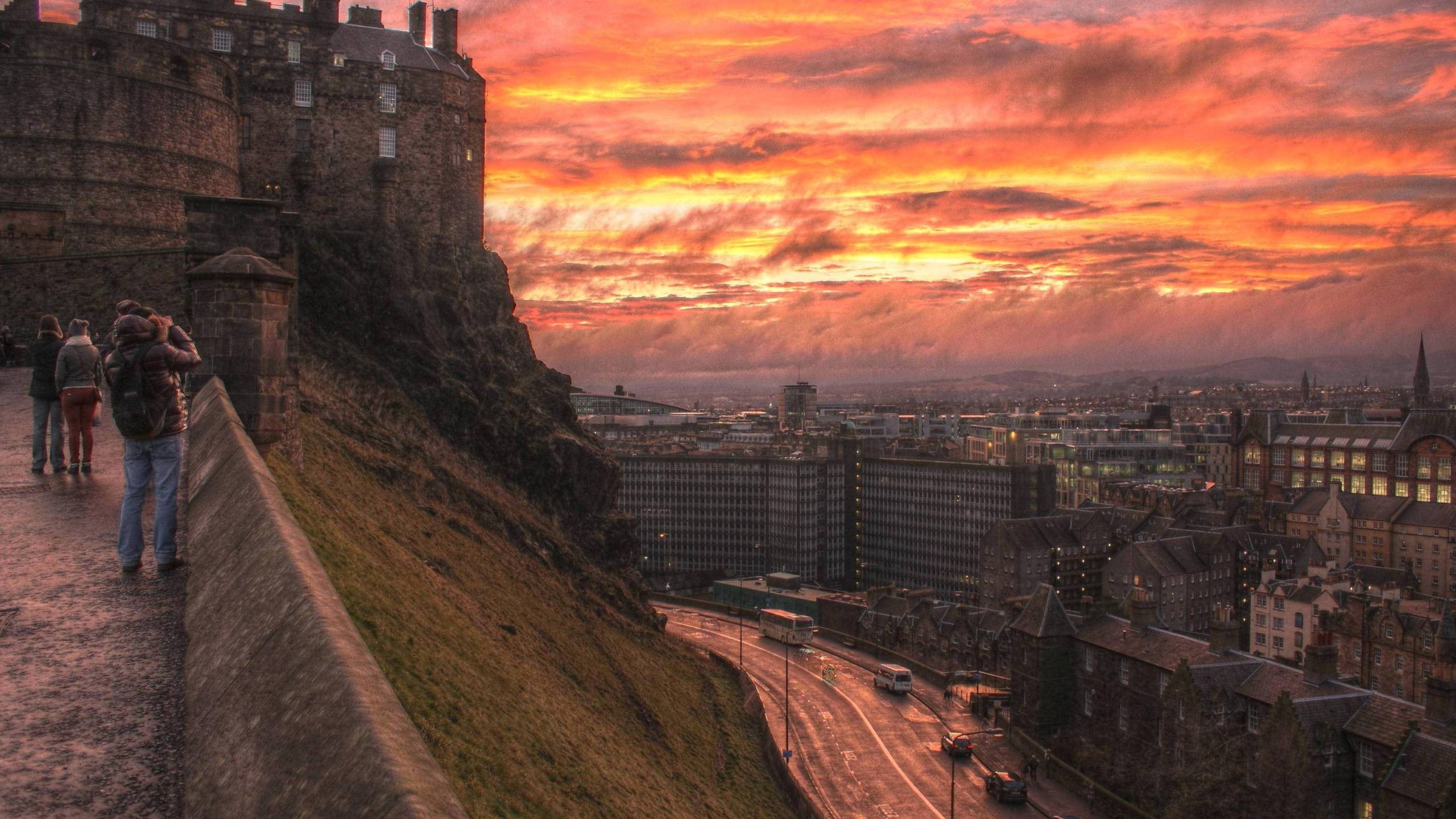 Edinburgh Castle and city skyline at sunset, Scotland HD Wallpaper
