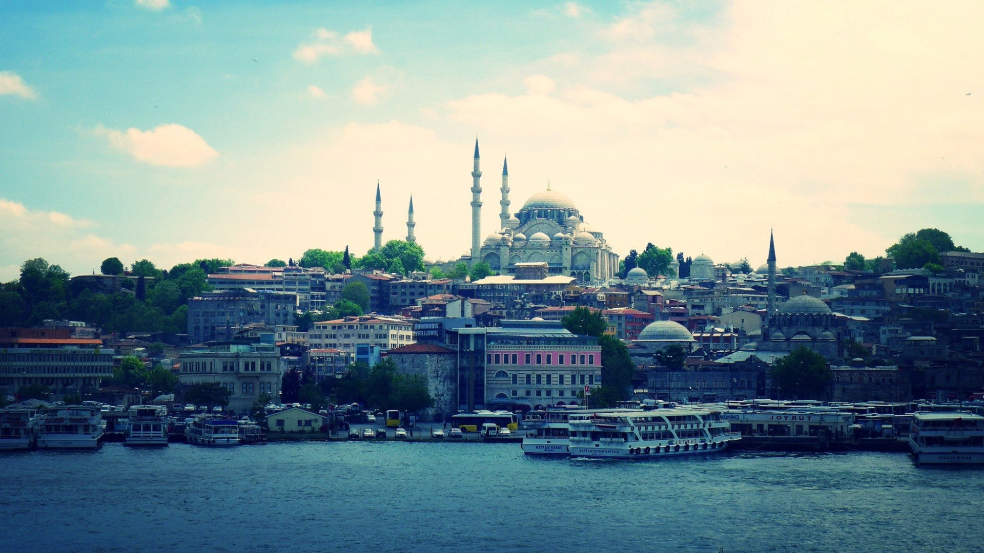 Cityscape of Istanbul with Mosques and Sea HD Wallpaper