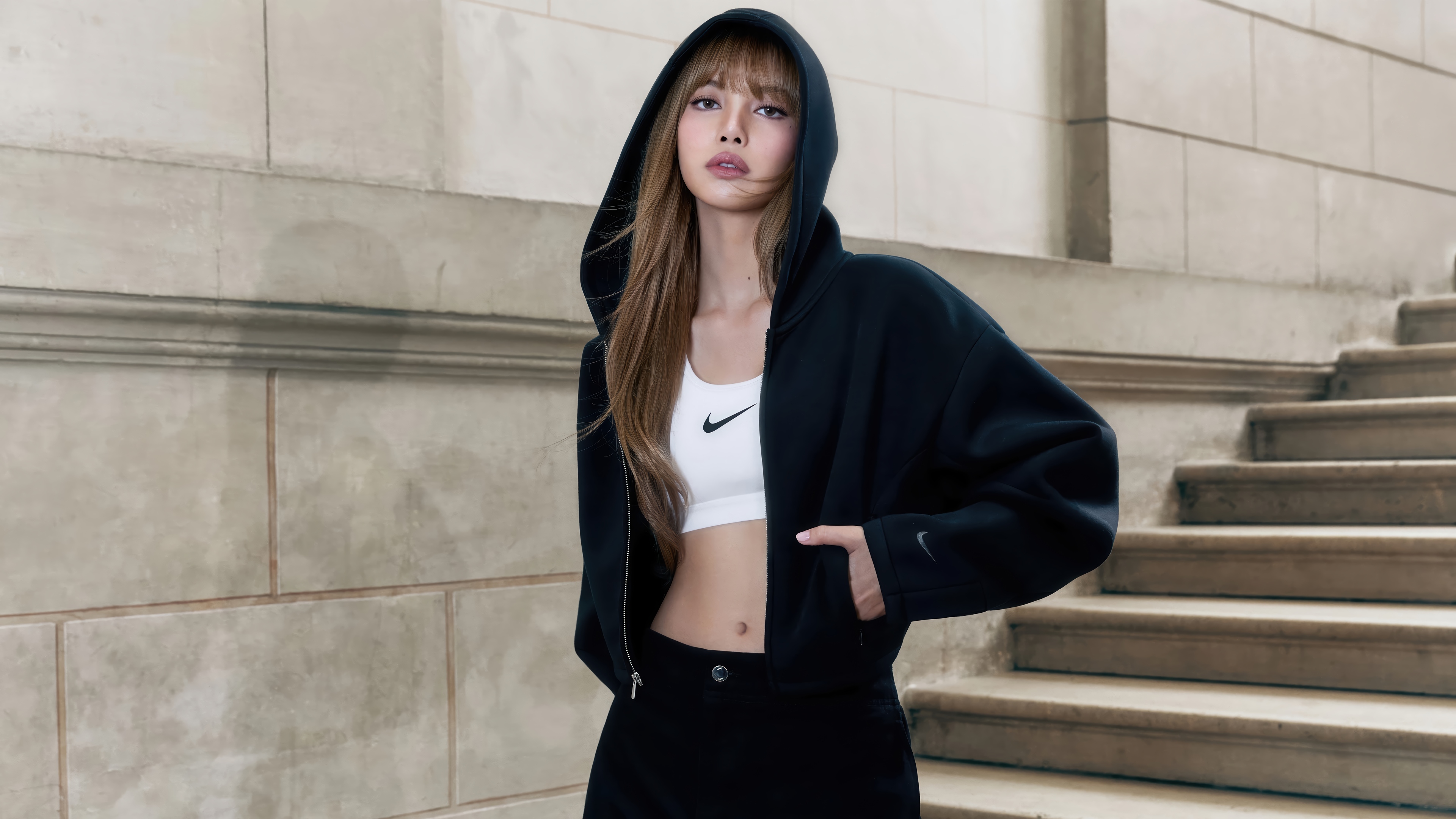 Lisa BLACKPINK in Nike sportswear HD Wallpaper