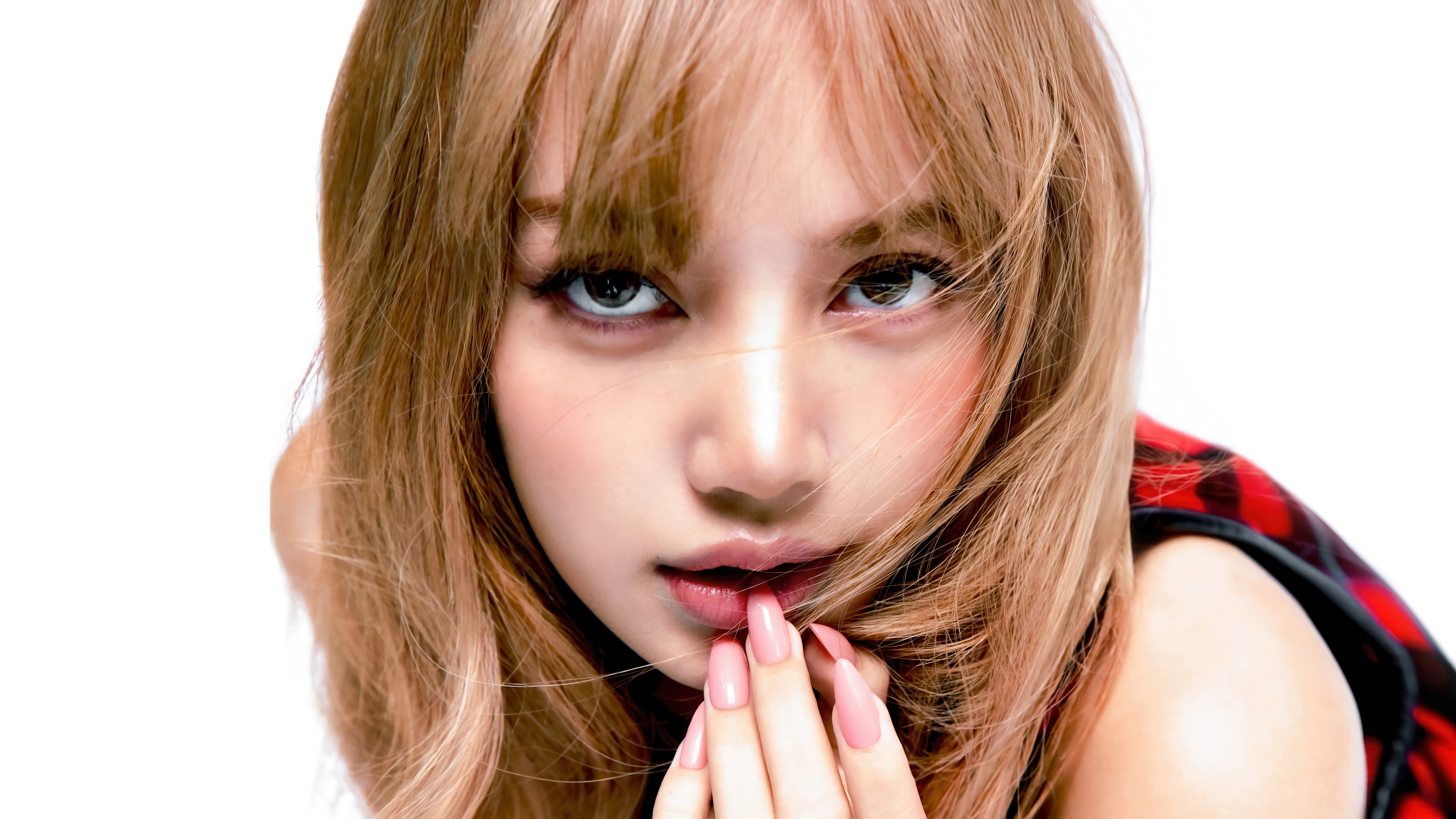 Lisa from BLACKPINK in 4K HD Wallpaper