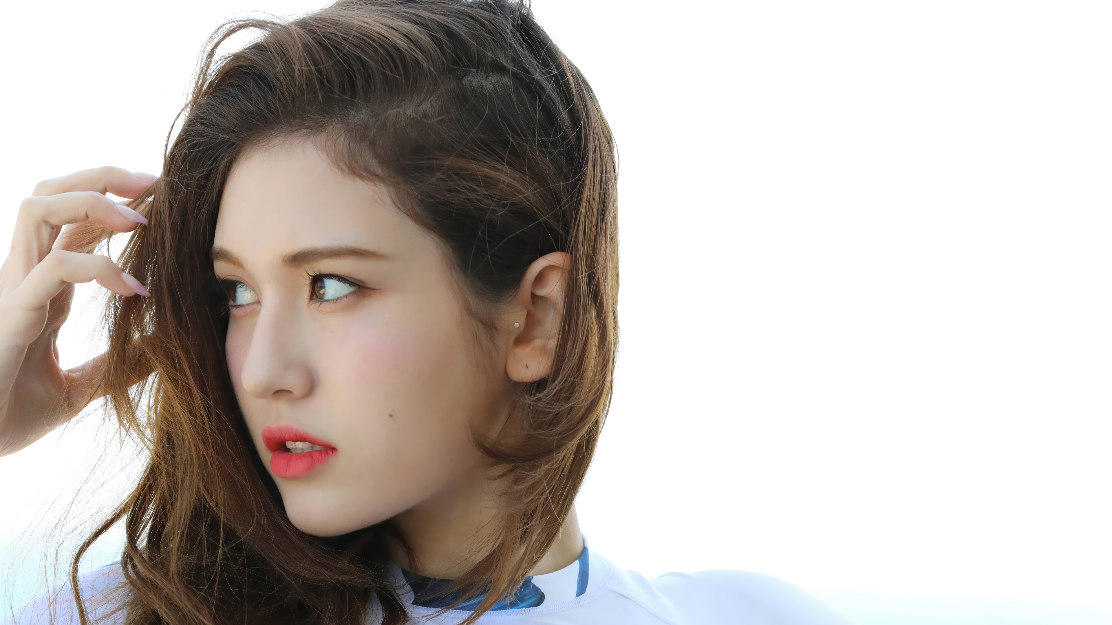 Jeon Somi 4K HD Wallpaper