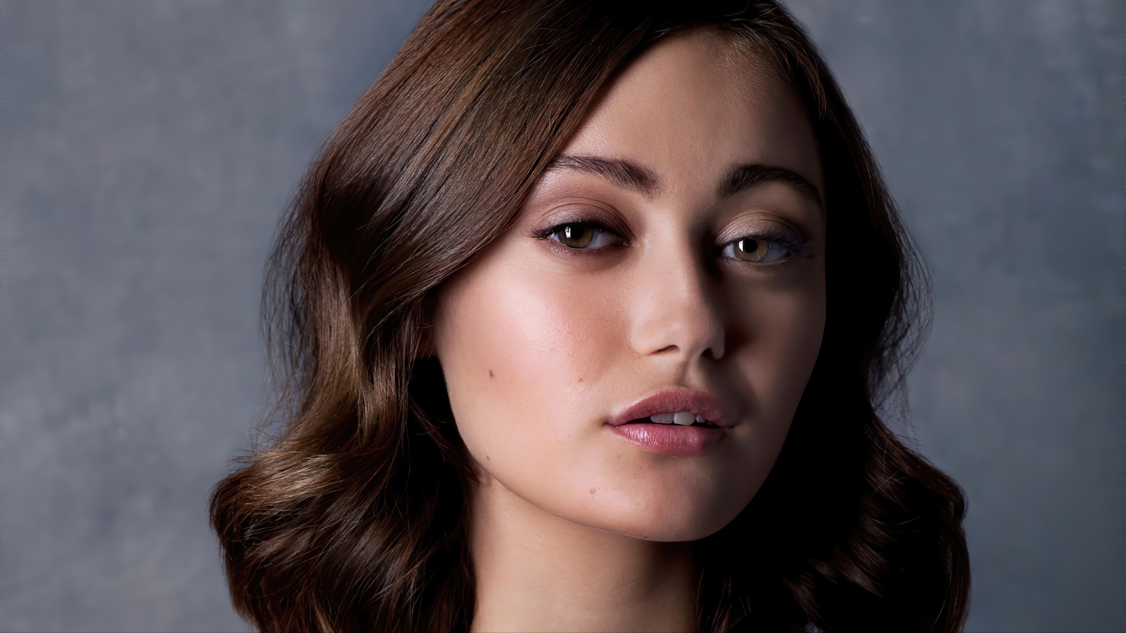Ella Purnell 4K Portrait HD Wallpaper