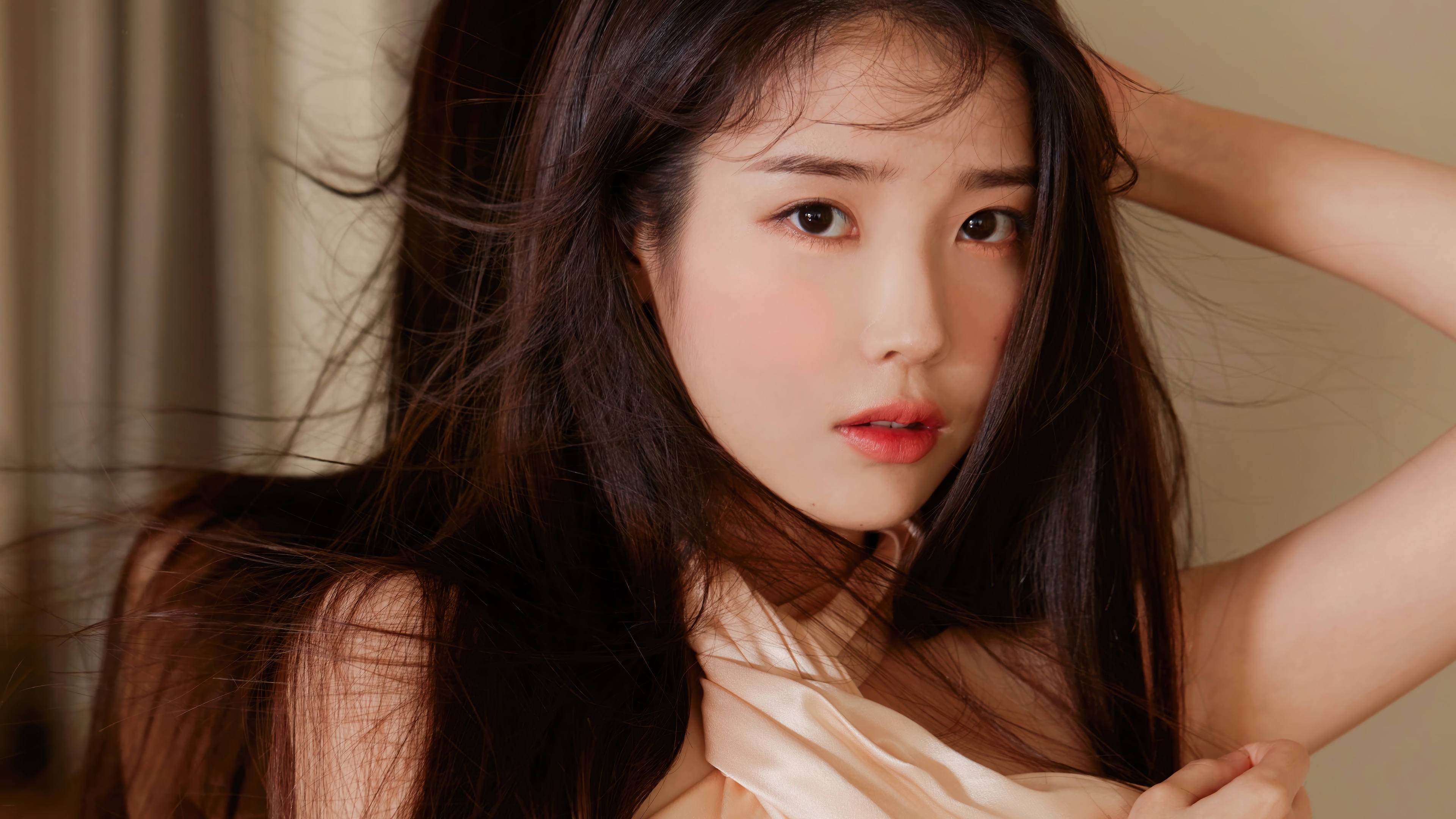 IU 4K HD Wallpaper