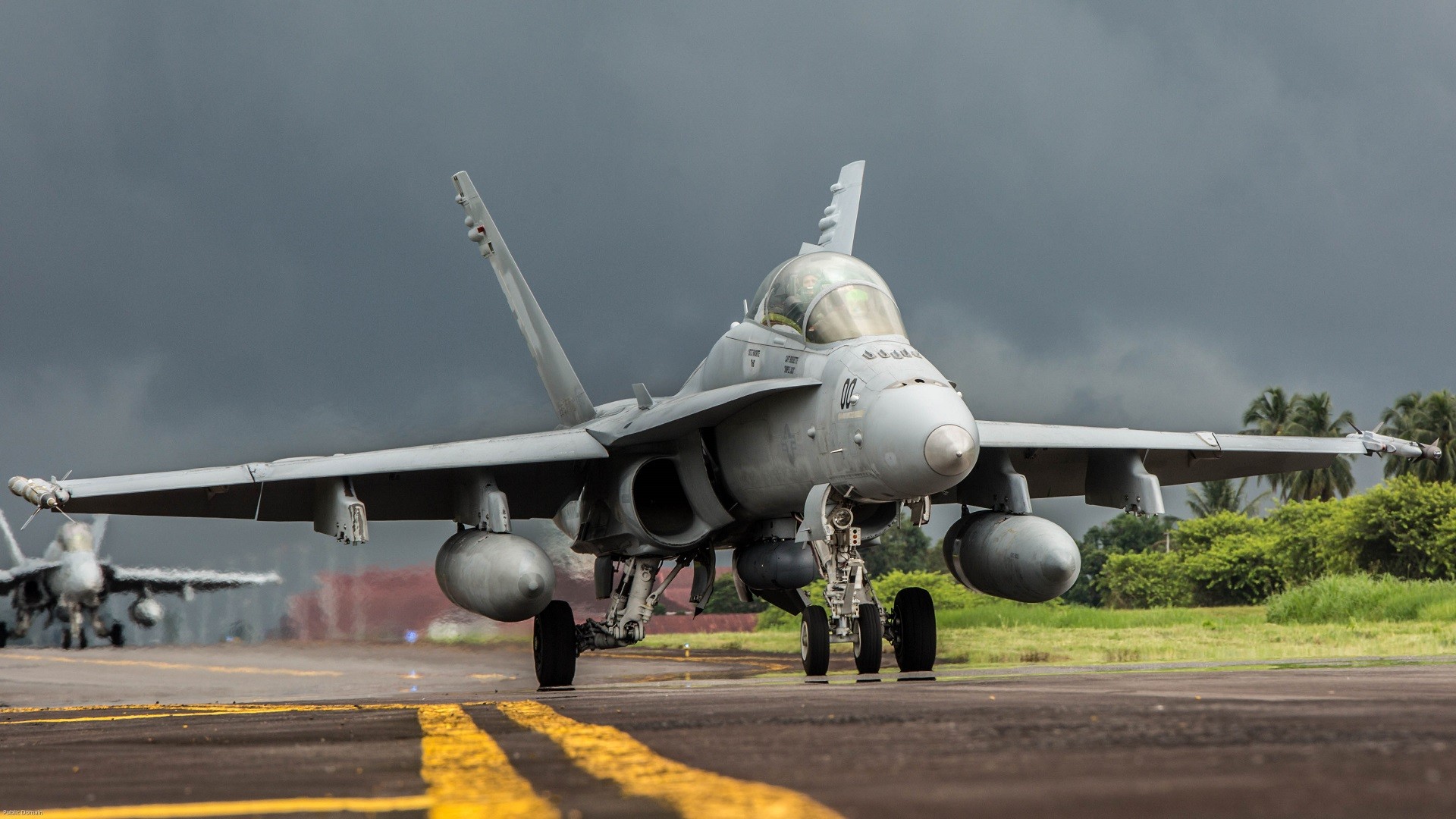 McDonnell Douglas F/A-18 Hornet aircraft on tarmac HD Wallpaper