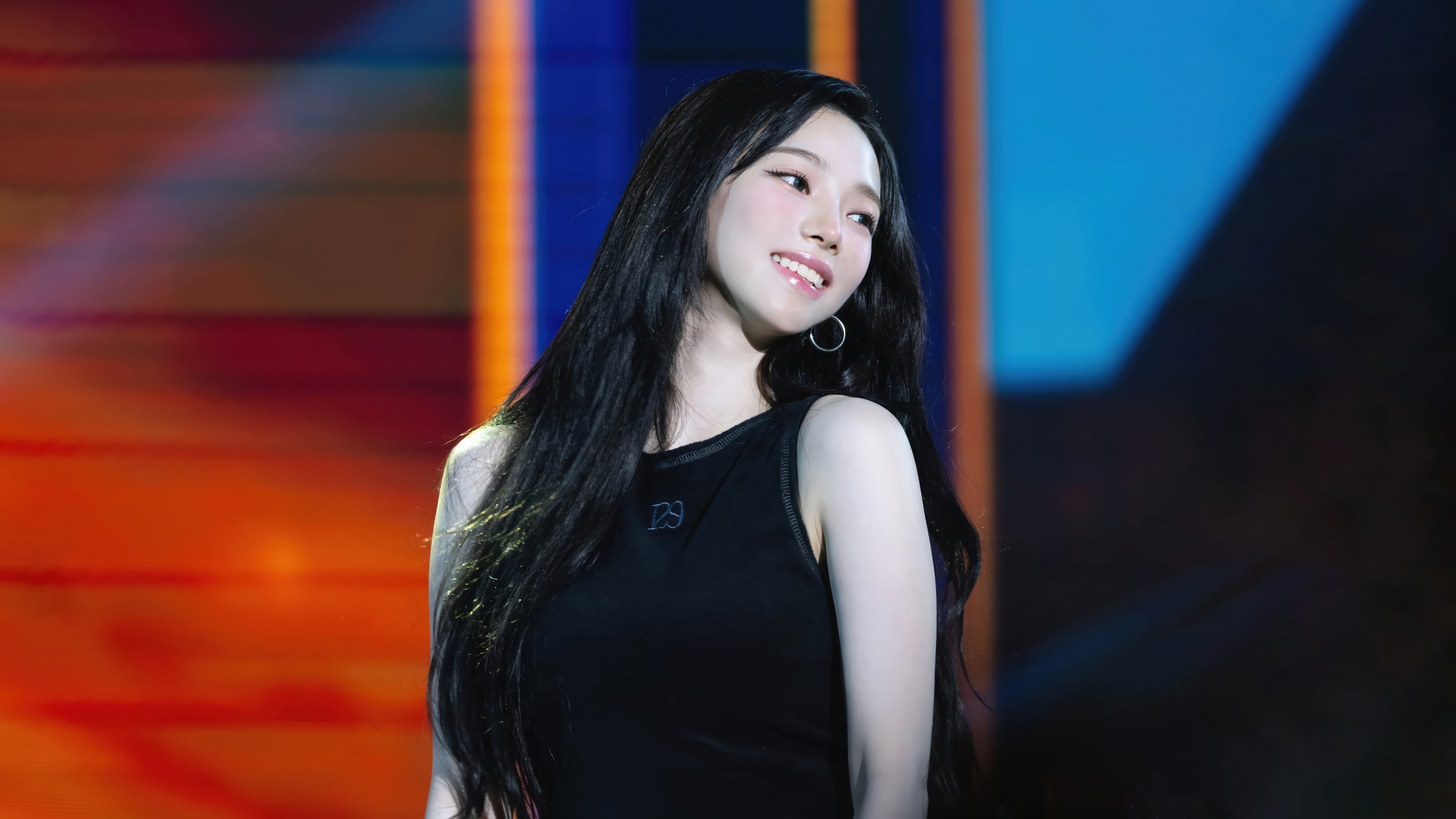 Karina from Aespa smiles on stage HD Wallpaper
