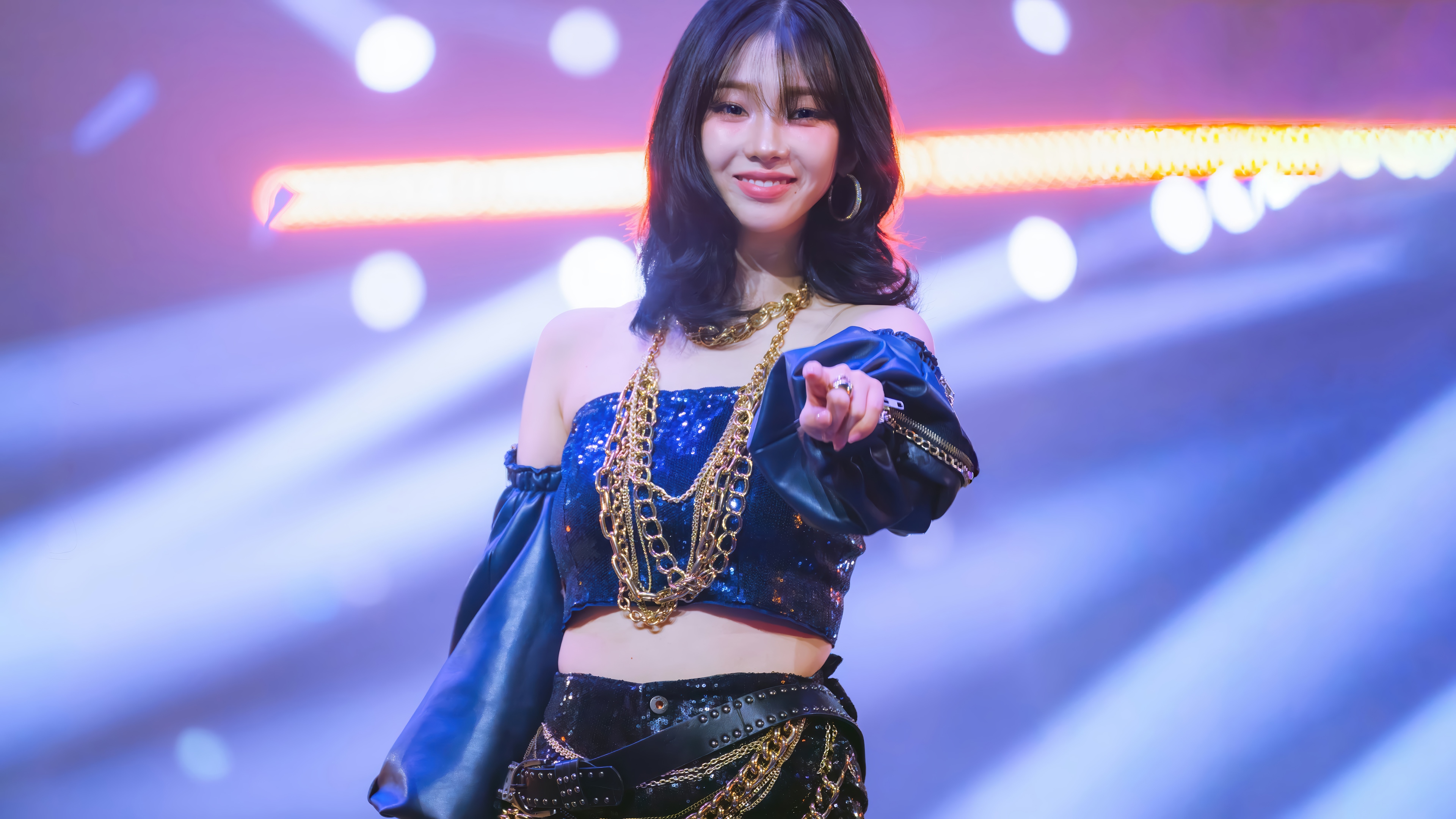Karina from Aespa performing on stage HD Wallpaper