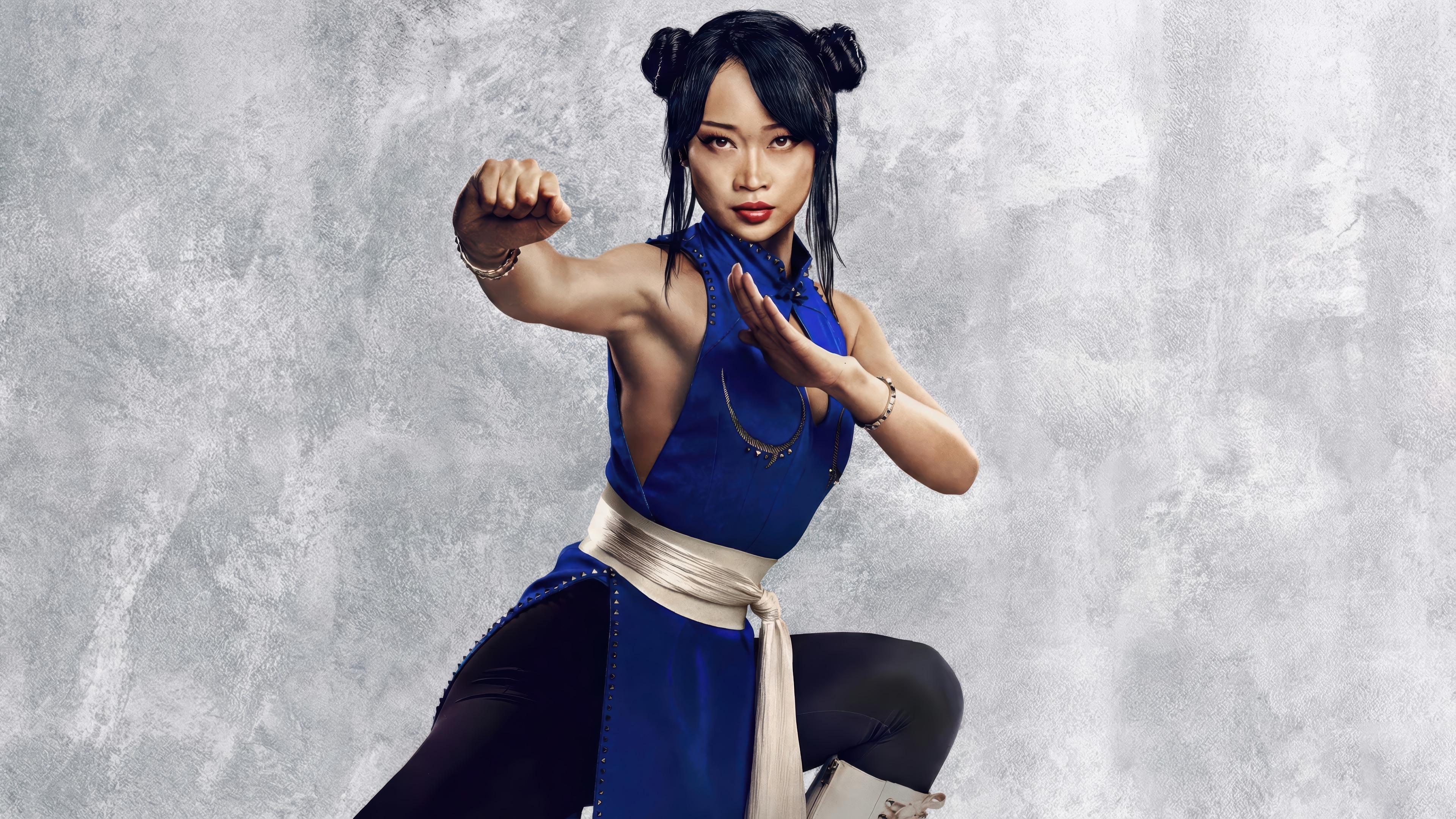 Chun-Li in a fighting stance HD Wallpaper