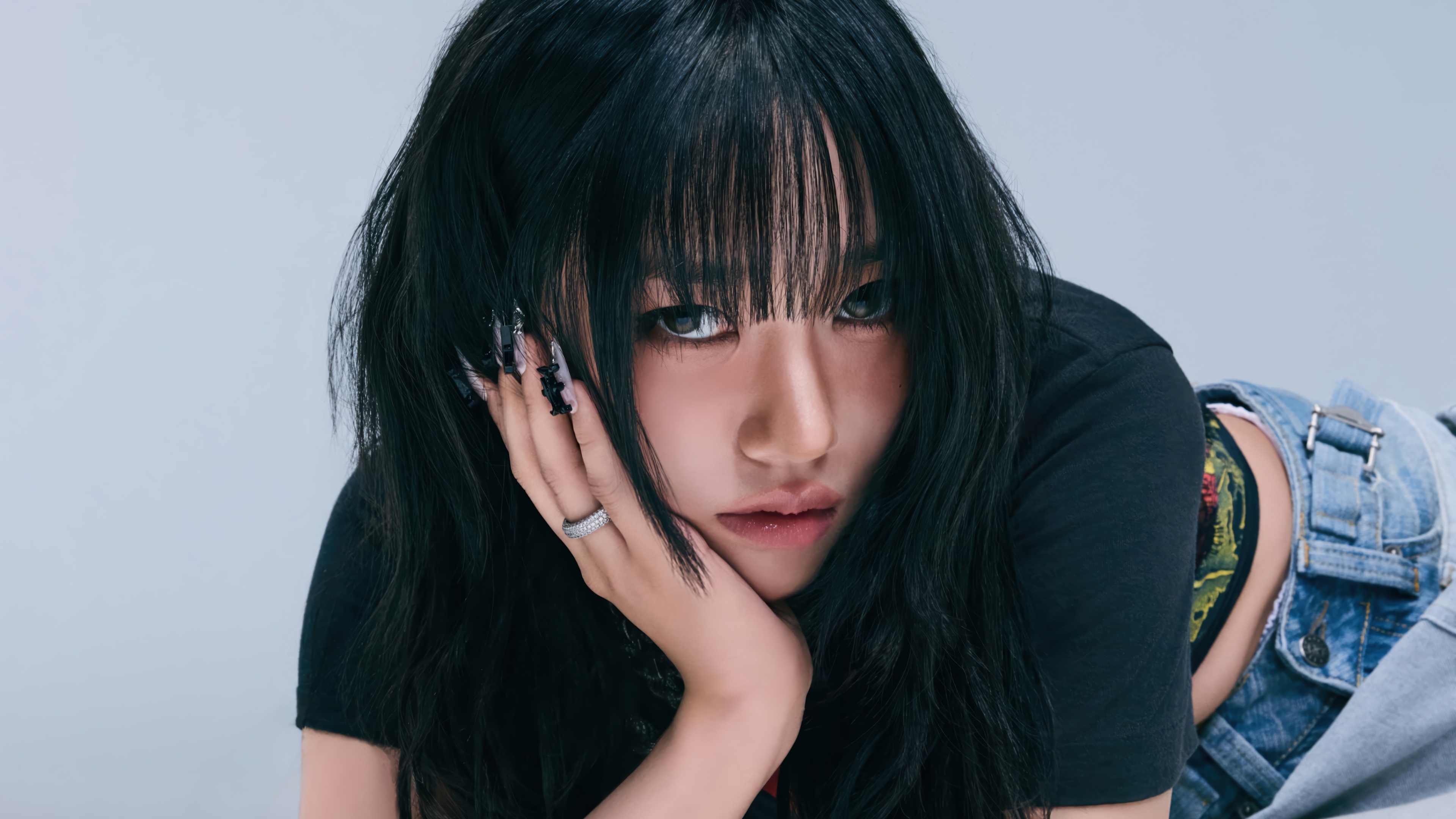 MEOVV Kpop 4K HD Wallpaper
