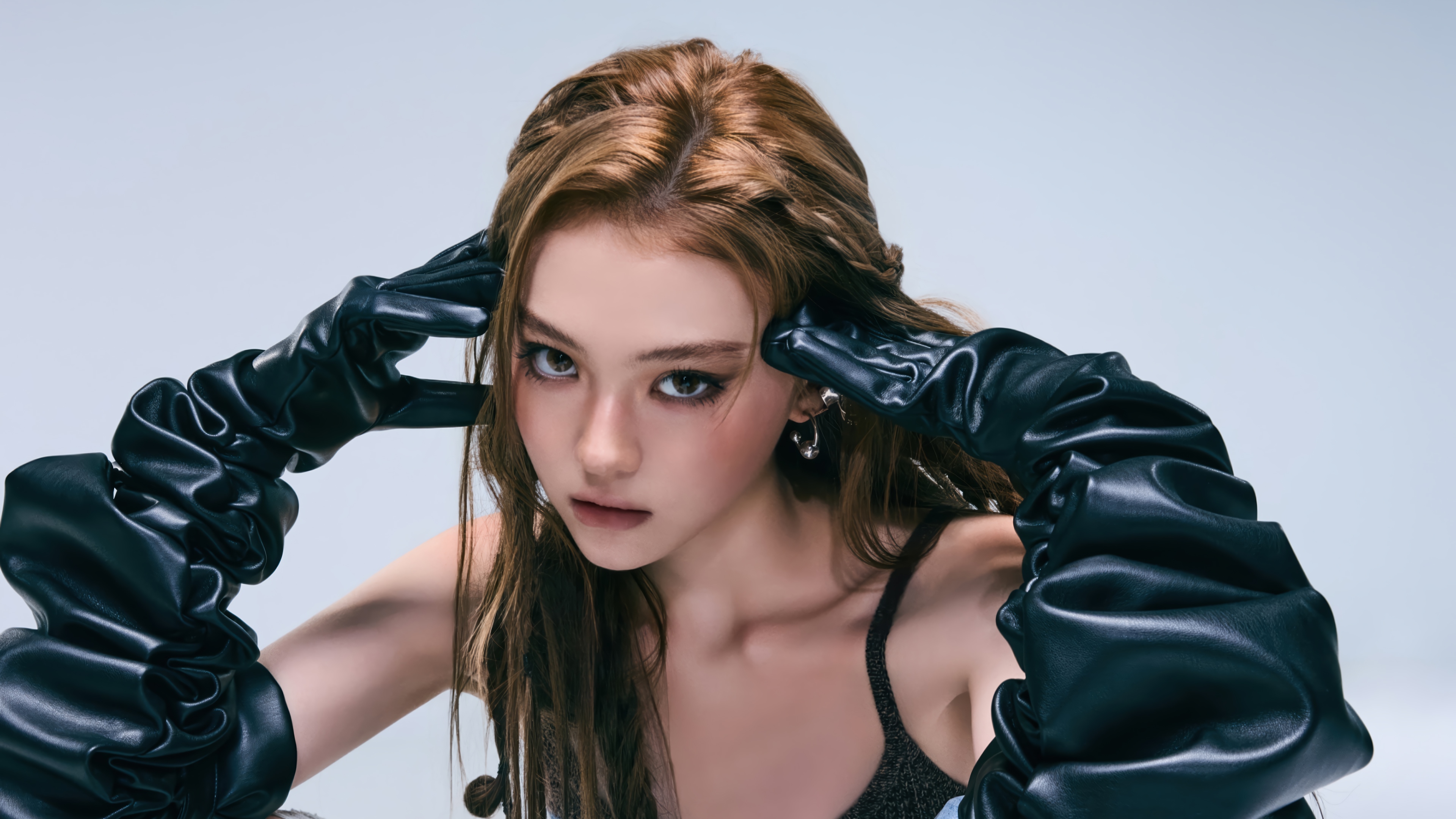MEOVV Kpop 4K HD Wallpaper