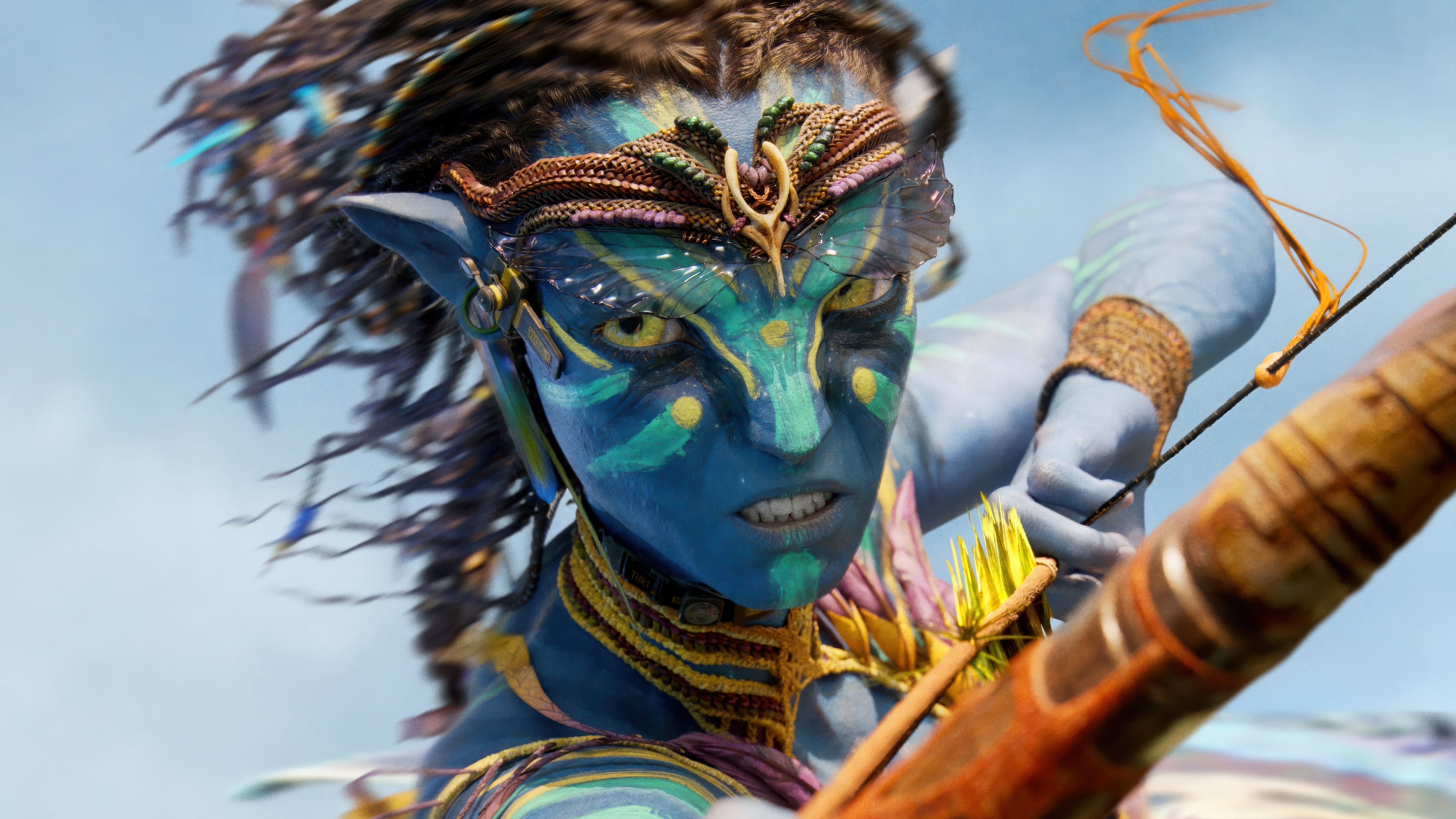 Neytiri from Avatar holding a bow HD Wallpaper