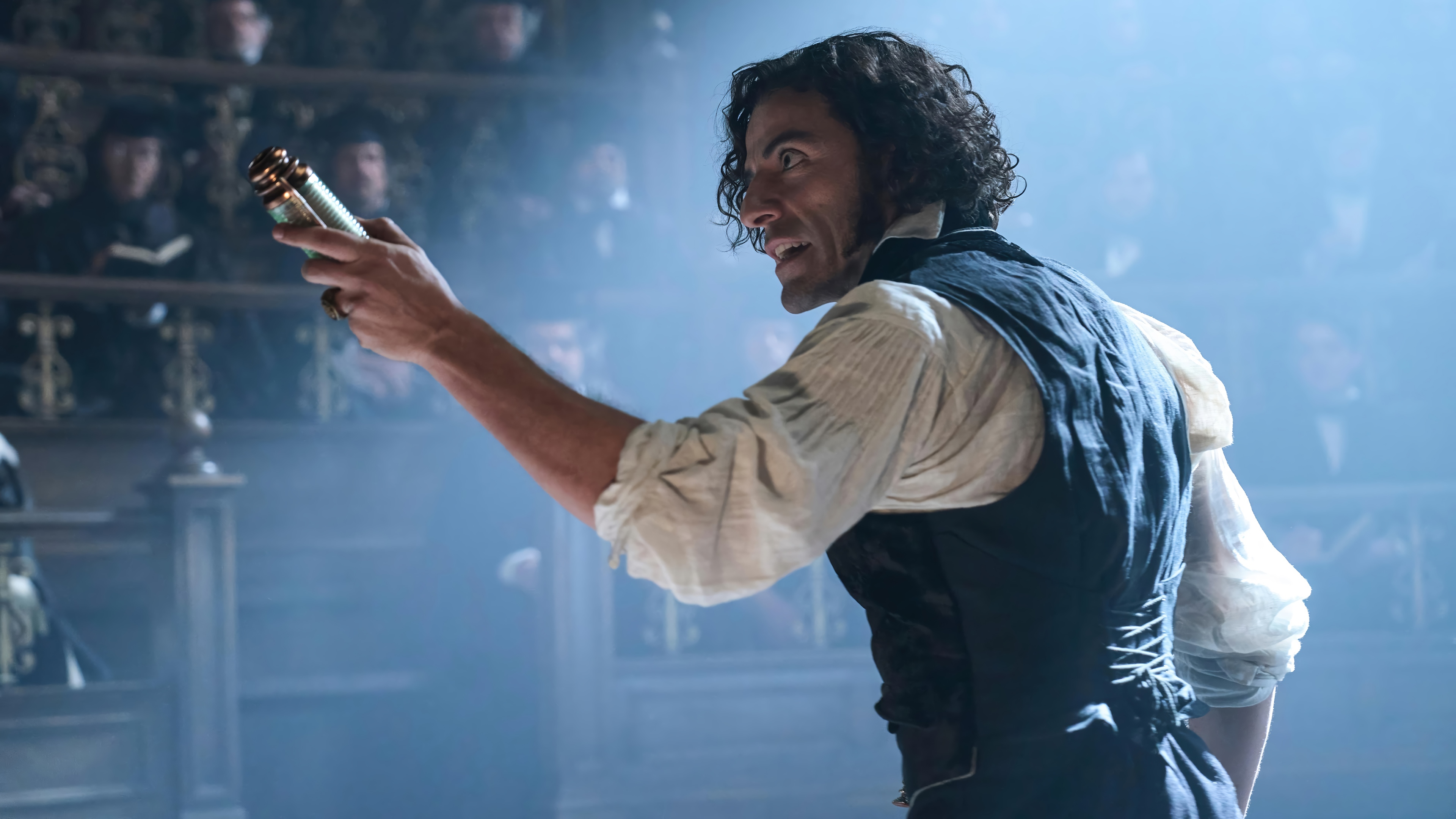 Oscar Isaac in Frankenstein 4K HD Wallpaper