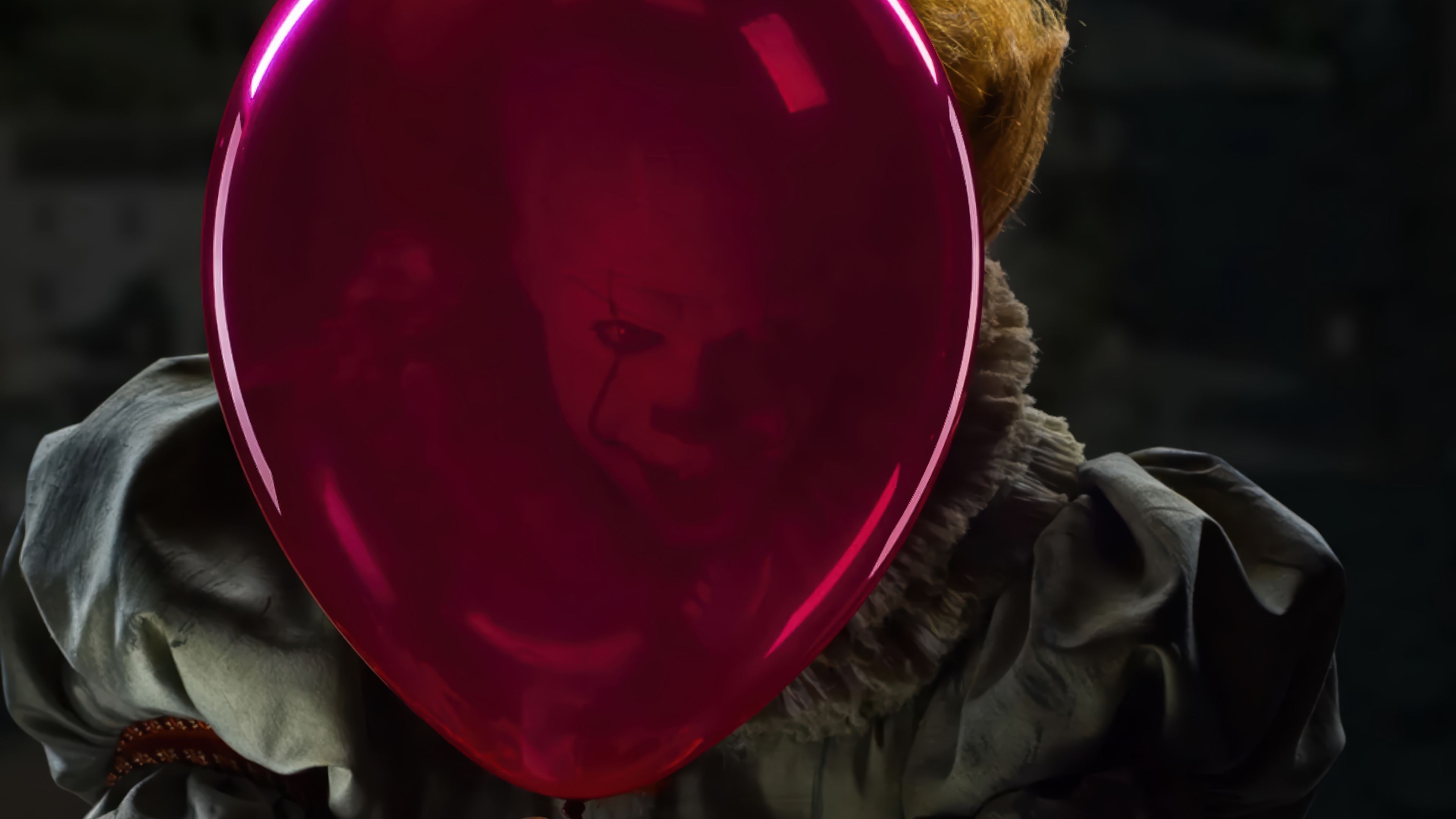 Pennywise with a Red Balloon 4K HD Wallpaper