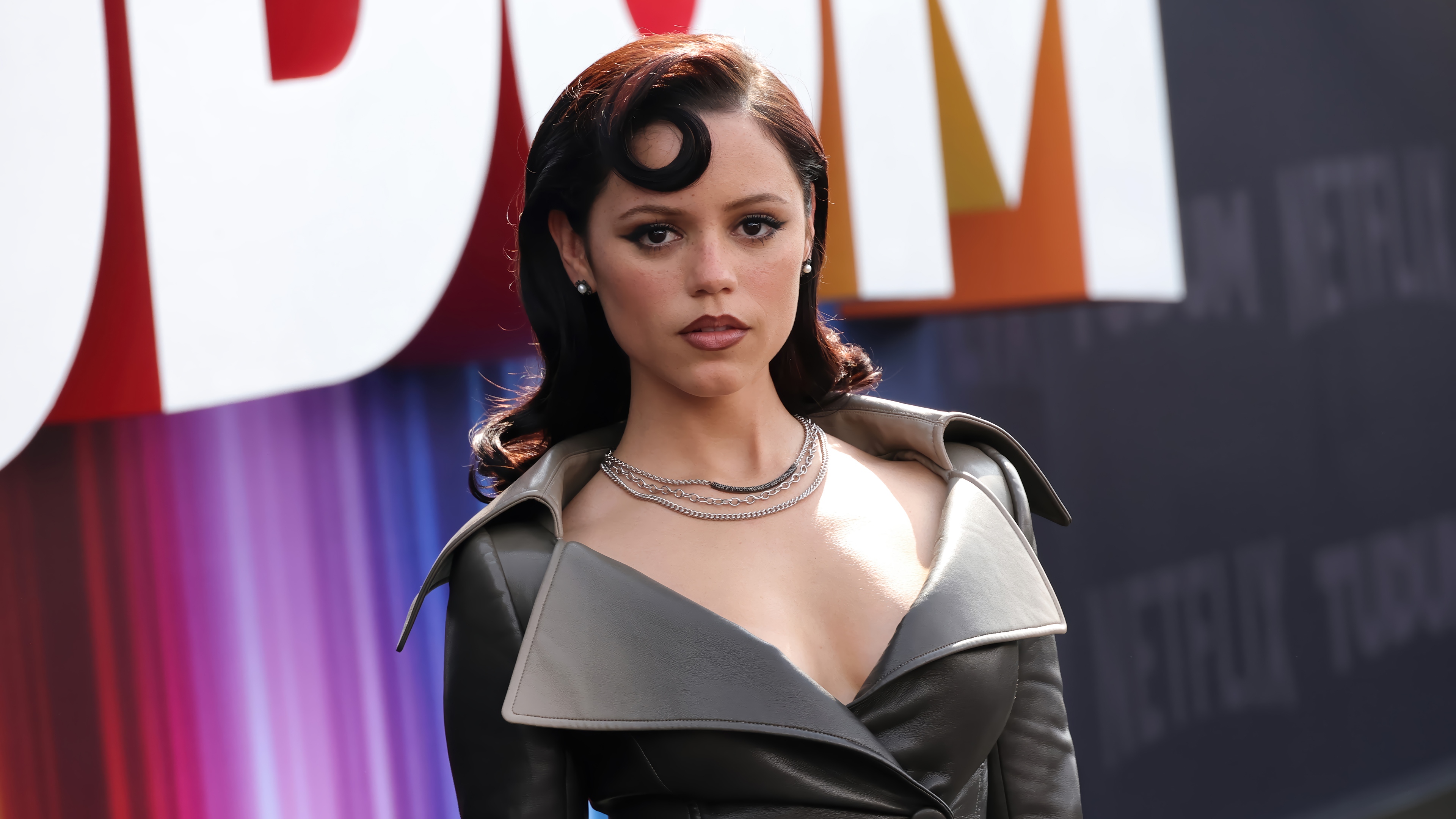 Jenna Ortega 4K HD Wallpaper