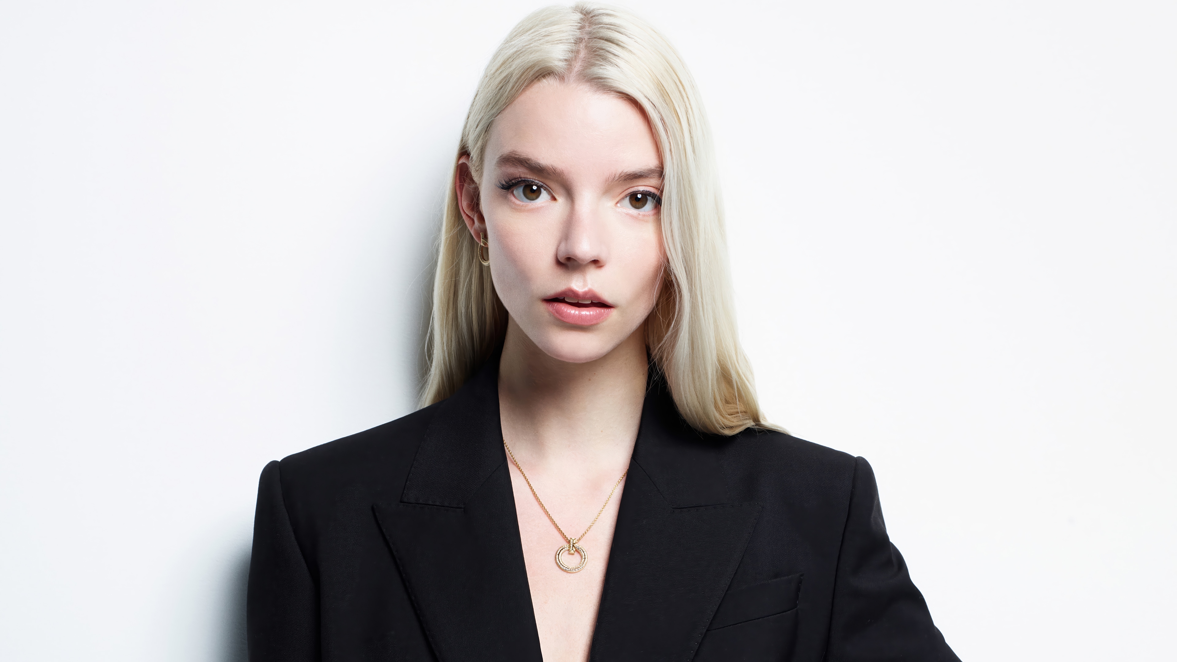 Anya Taylor-Joy in a Black Blazer HD Wallpaper