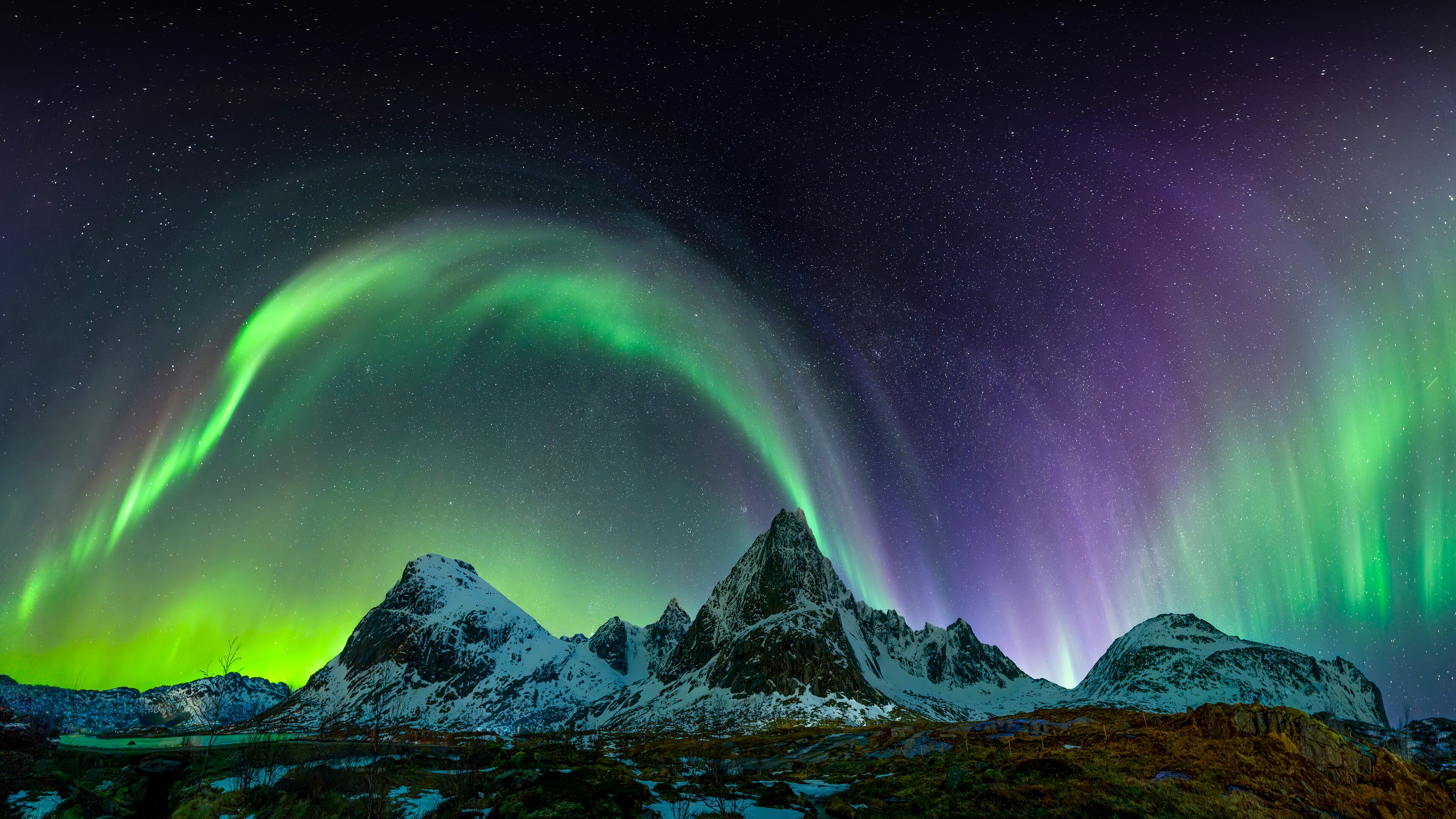 Northern Lights over Snowy Mountains 4K HD Wallpaper