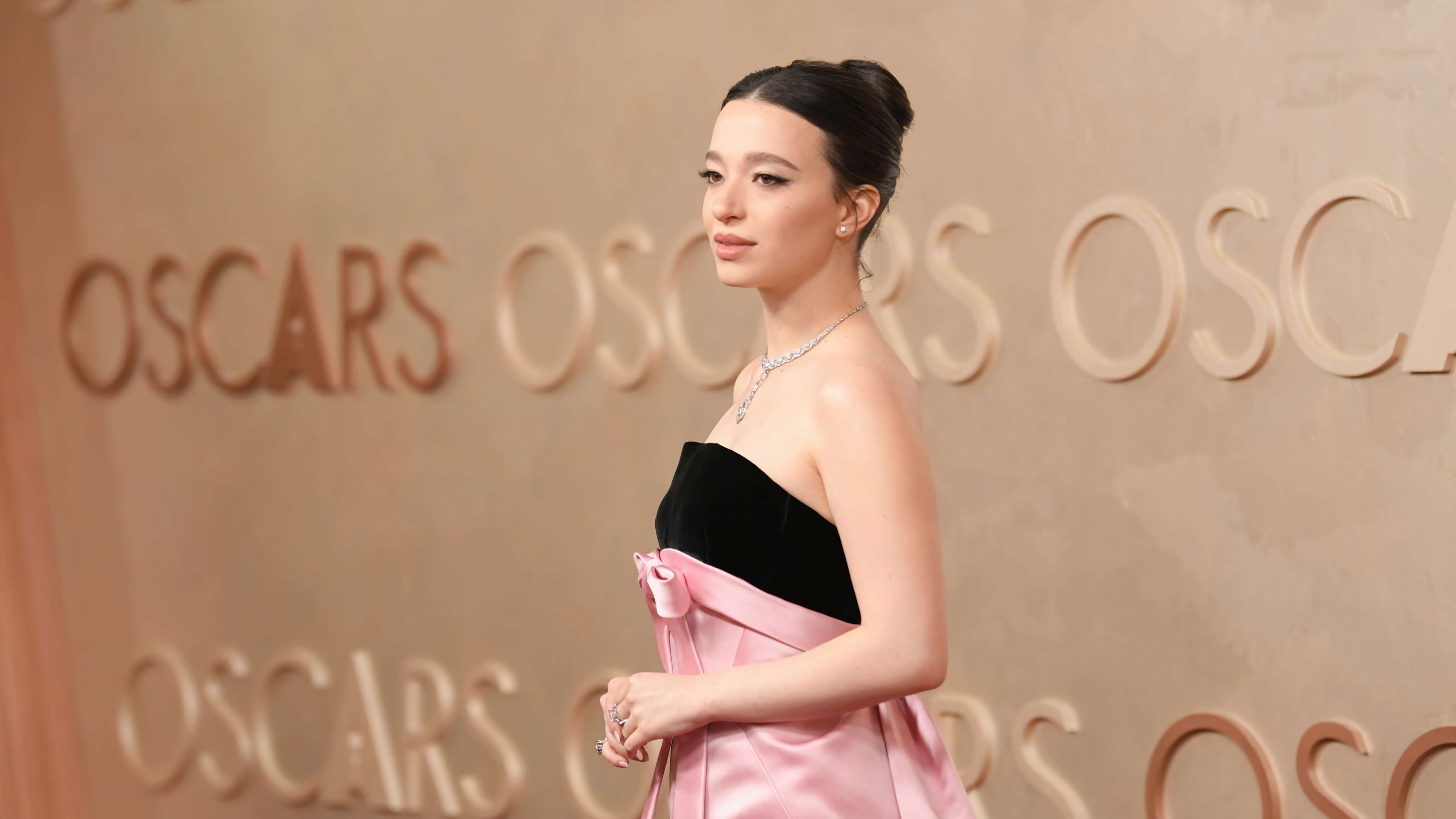 Mikey Madison at the Oscars HD Wallpaper