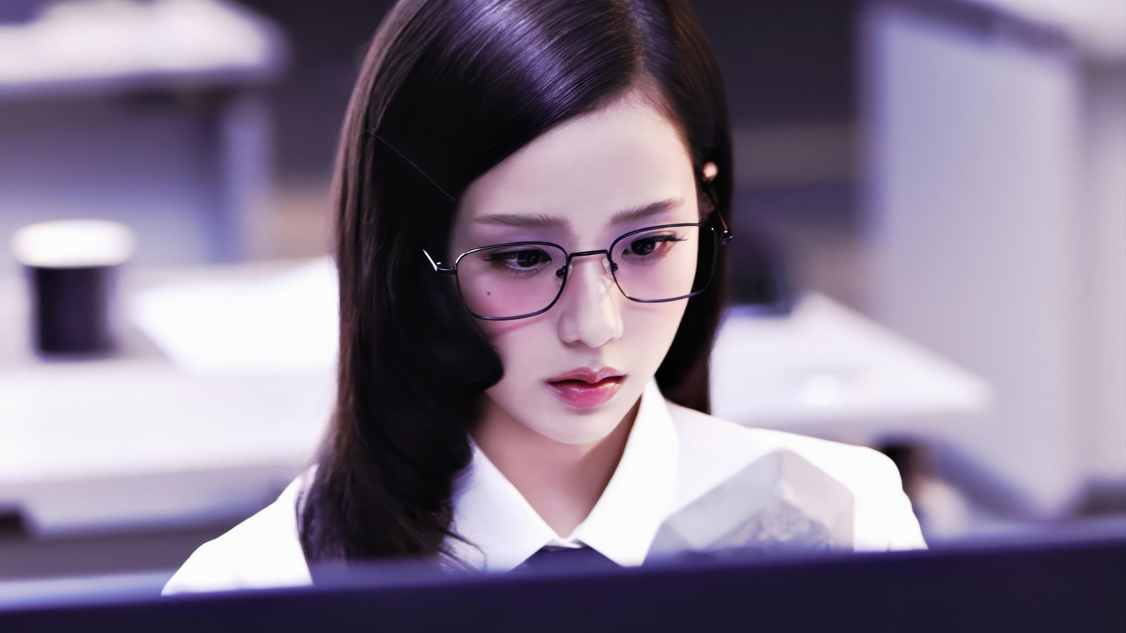 Jisoo from BLACKPINK wearing glasses HD Wallpaper
